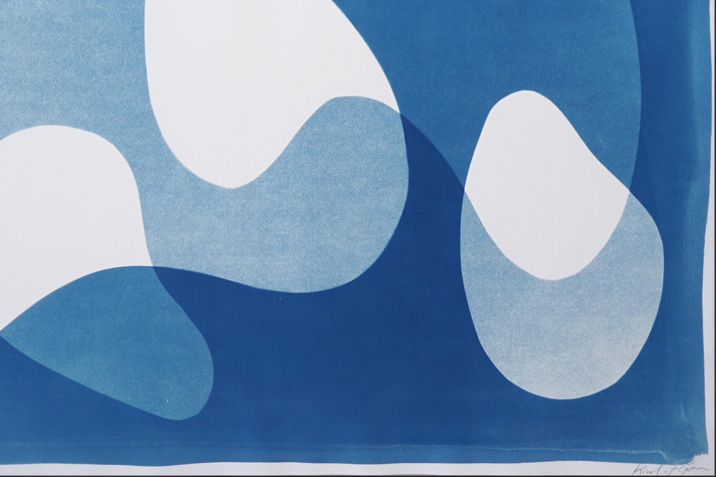 Chevauchements rétro, grand diptyque de cyanotypes, abstrait moderne, formes bleues flottantes en vente 4