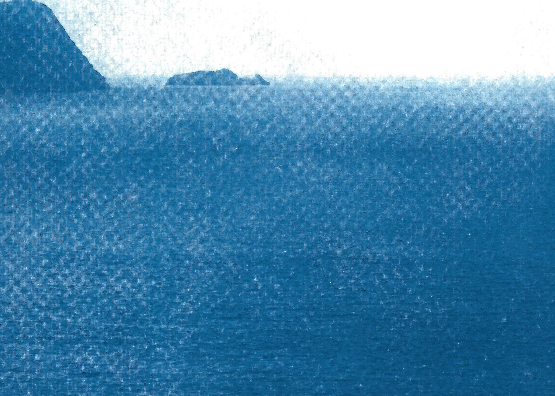 Voyage en voilier, impression cyanotype nautique sur papier aquarelle, paysage marin indigo en vente 1