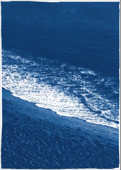 Sandy Shore mit Schaumstoff, nautischer Cyanotypie-Druck auf Aquarellpapier, Strandküste