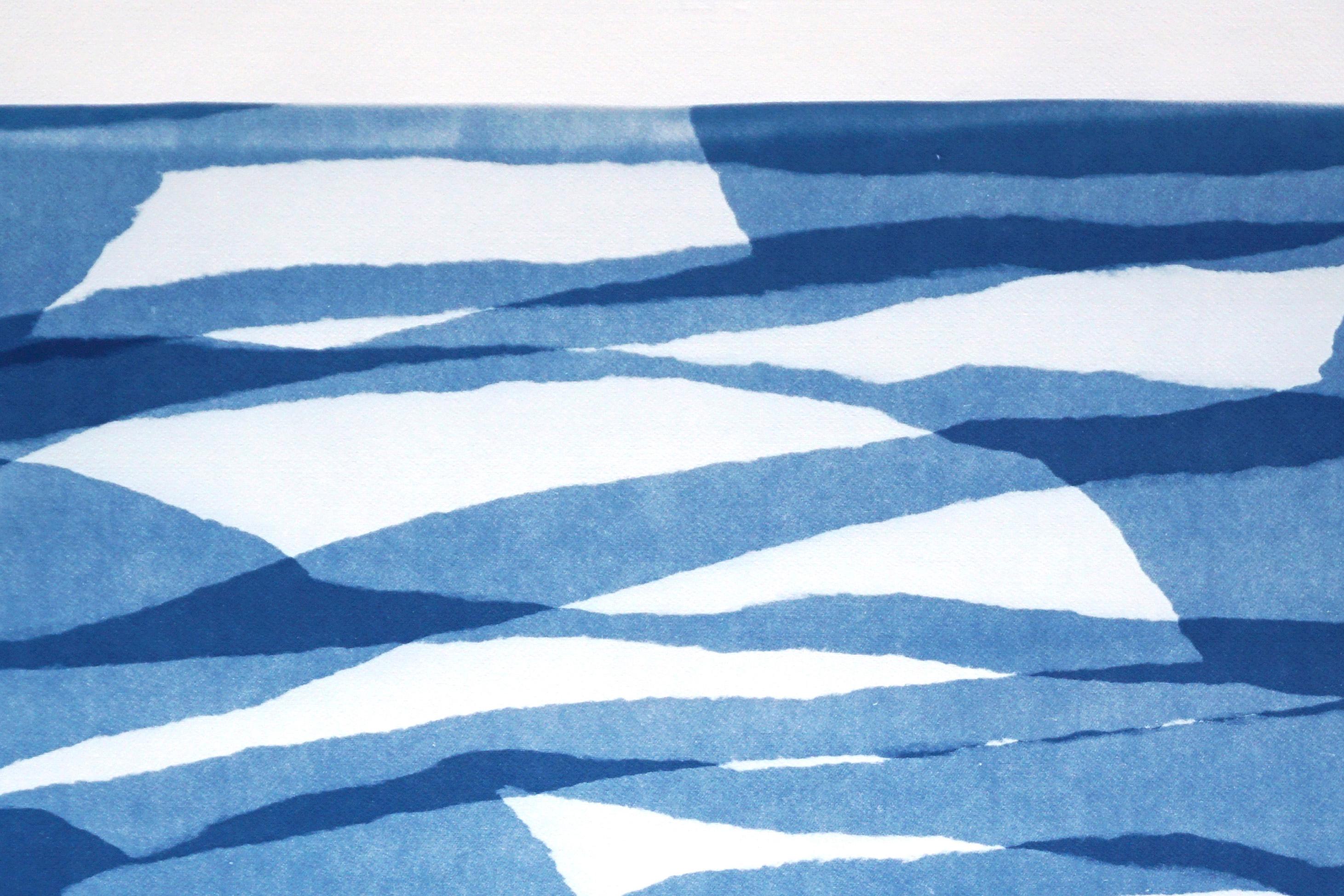 Einzigartige Monotypie in Blautönen, Schichten von gedrehtem Papier, horizontale abstrakte Formen im Angebot 2
