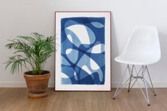 Curves et formes urbaines urbaines, photogramme abstrait Cyanotype dans des tons bleus et blancs