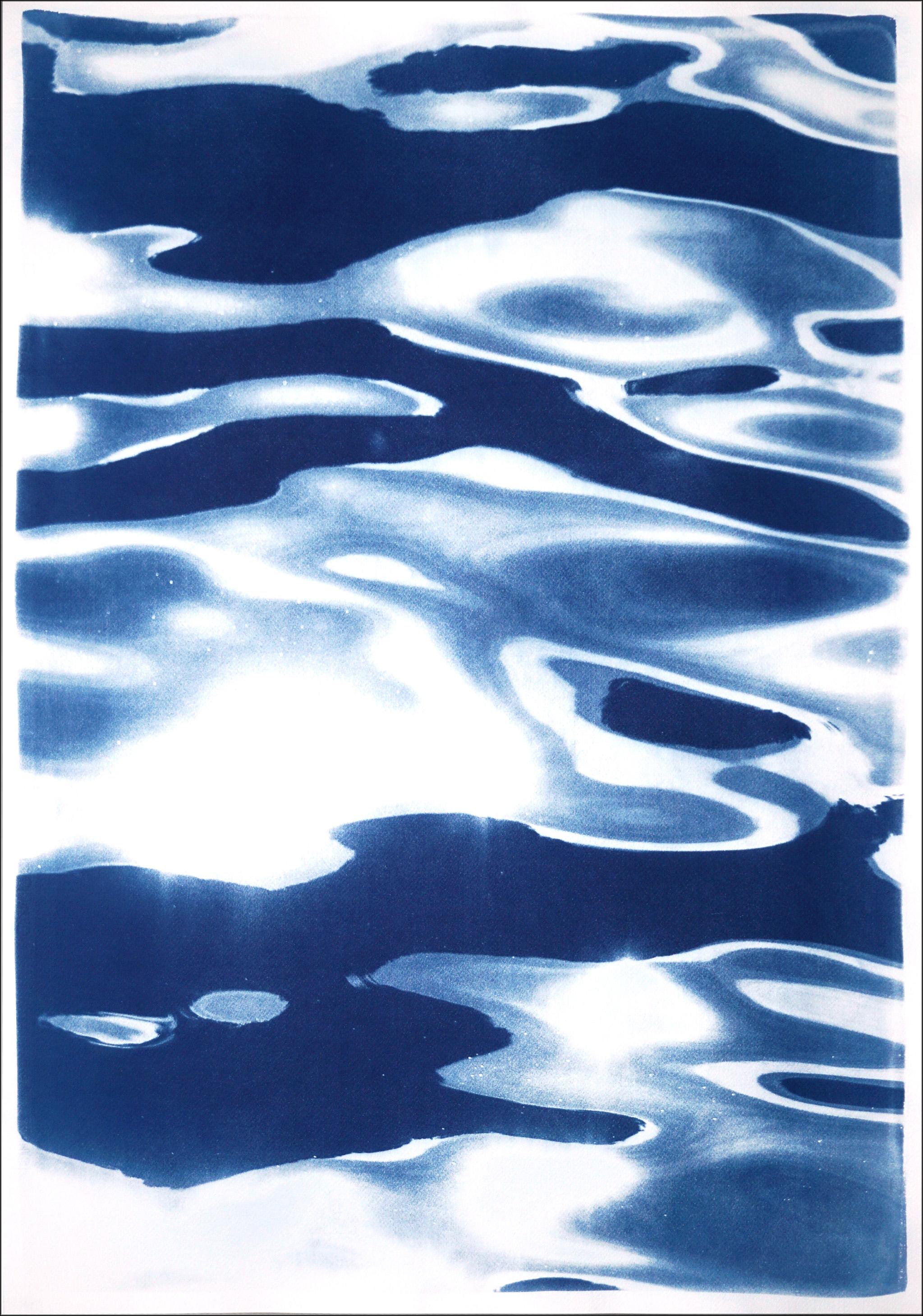 Triptyque de paysages marins de Venise, reflets de l'île de Lido bleue, cyanotype contemporain - Bleu Abstract Print par Kind of Cyan