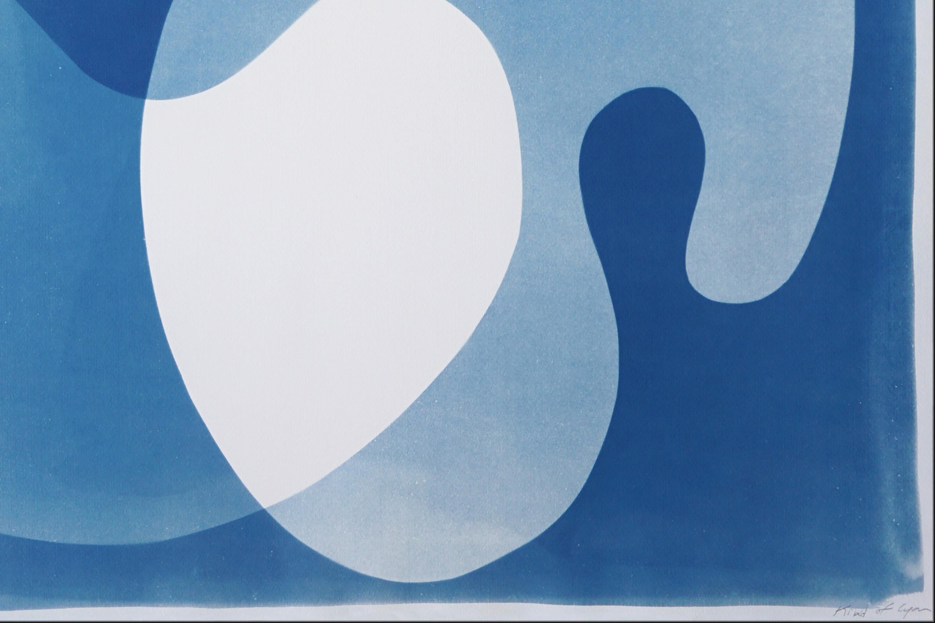 By Design Modern, Shape + Form abstraite en bleu, Design/One, Papier en vente 5