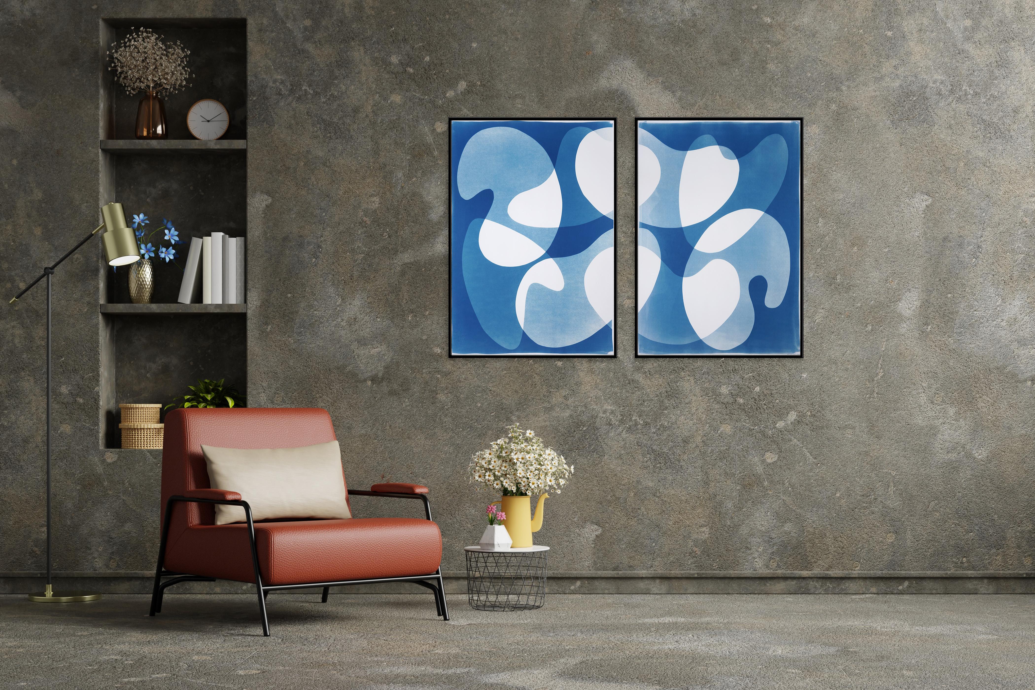 By Design Modern, Shape + Form abstraite en bleu, Design/One, Papier - Naturalisme Print par Kind of Cyan