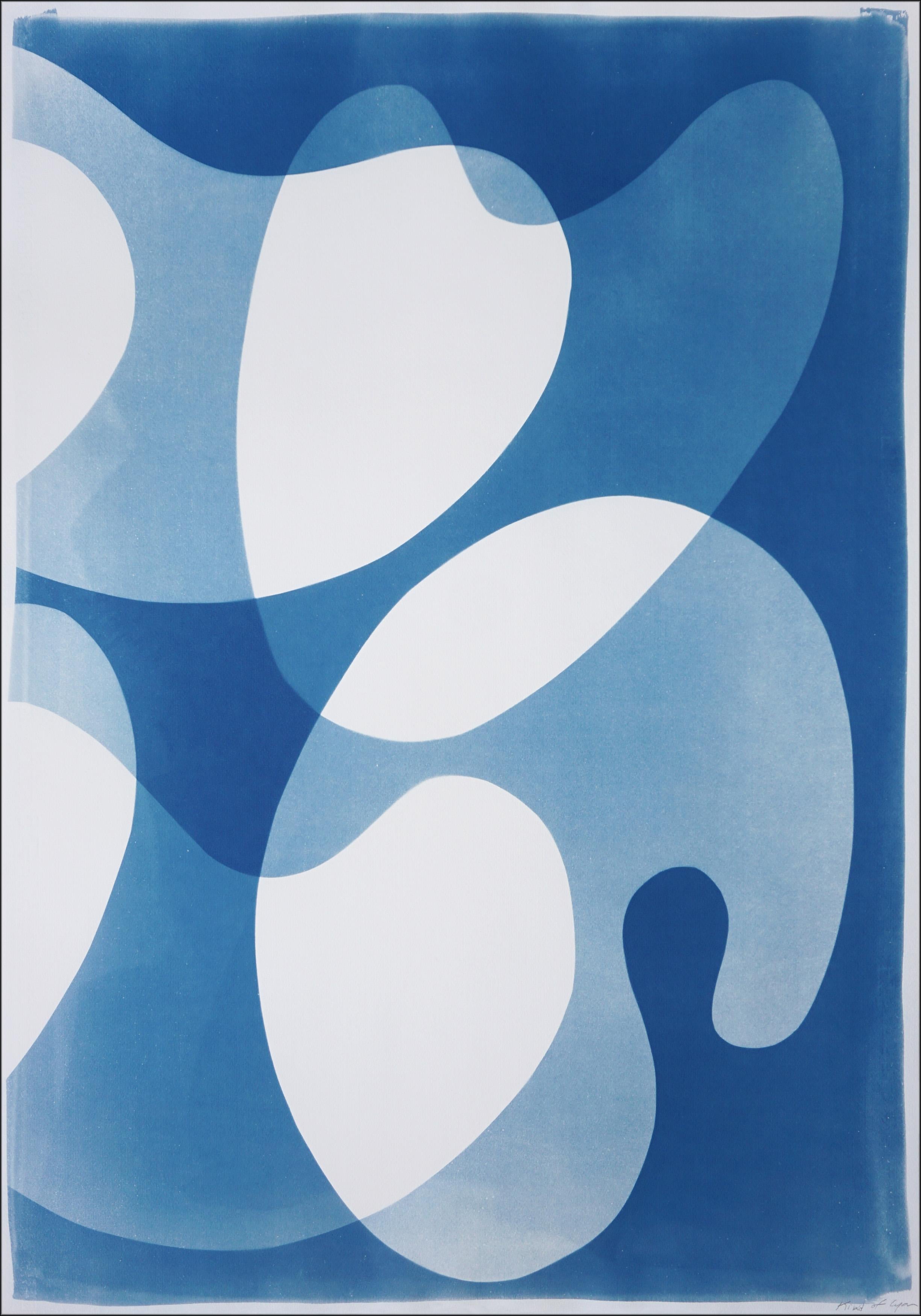 By Design Modern, Shape + Form abstraite en bleu, Design/One, Papier en vente 2