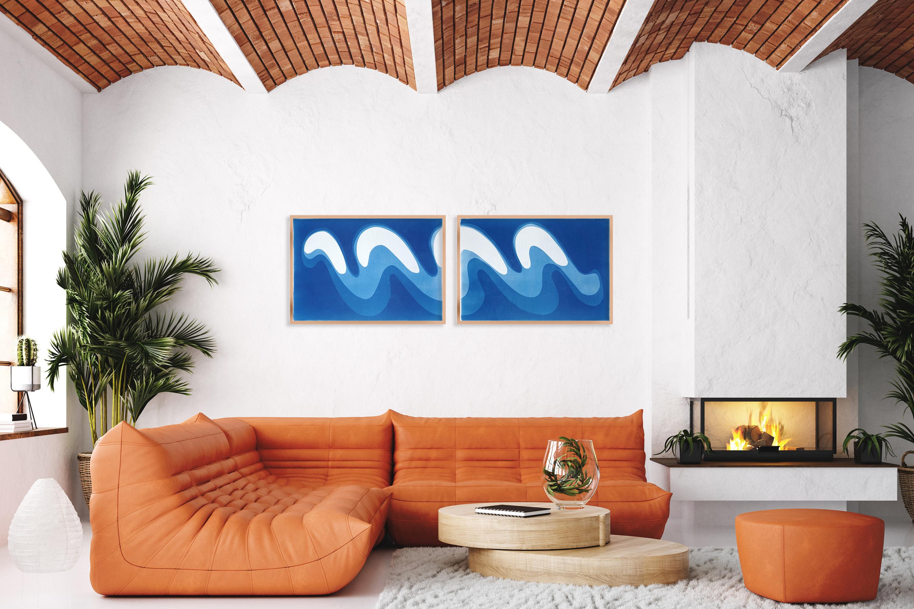 Ola II, es un exclusivo díptico horizontal de cianotipia hecho a mano que capta el suave rizo de un  onda en medio del movimiento. Realizada en azules prusianos profundos y blancos etéreos, la pieza evoca la pureza de las formas sencillas y el ritmo