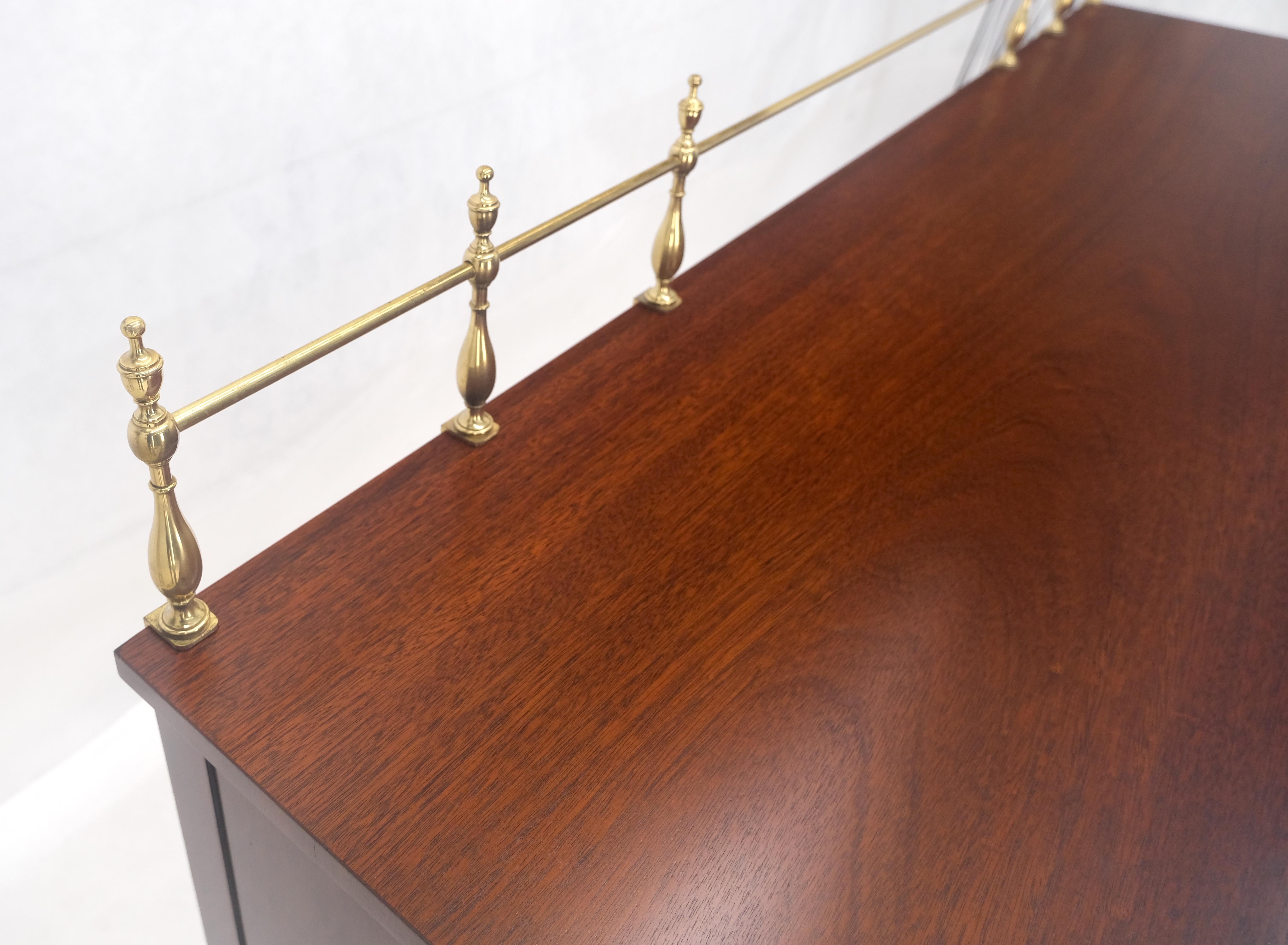 Kindel Brass Gallery Credenza a 3 cassetti e 1 porta in mogano in stile Feder MINT 