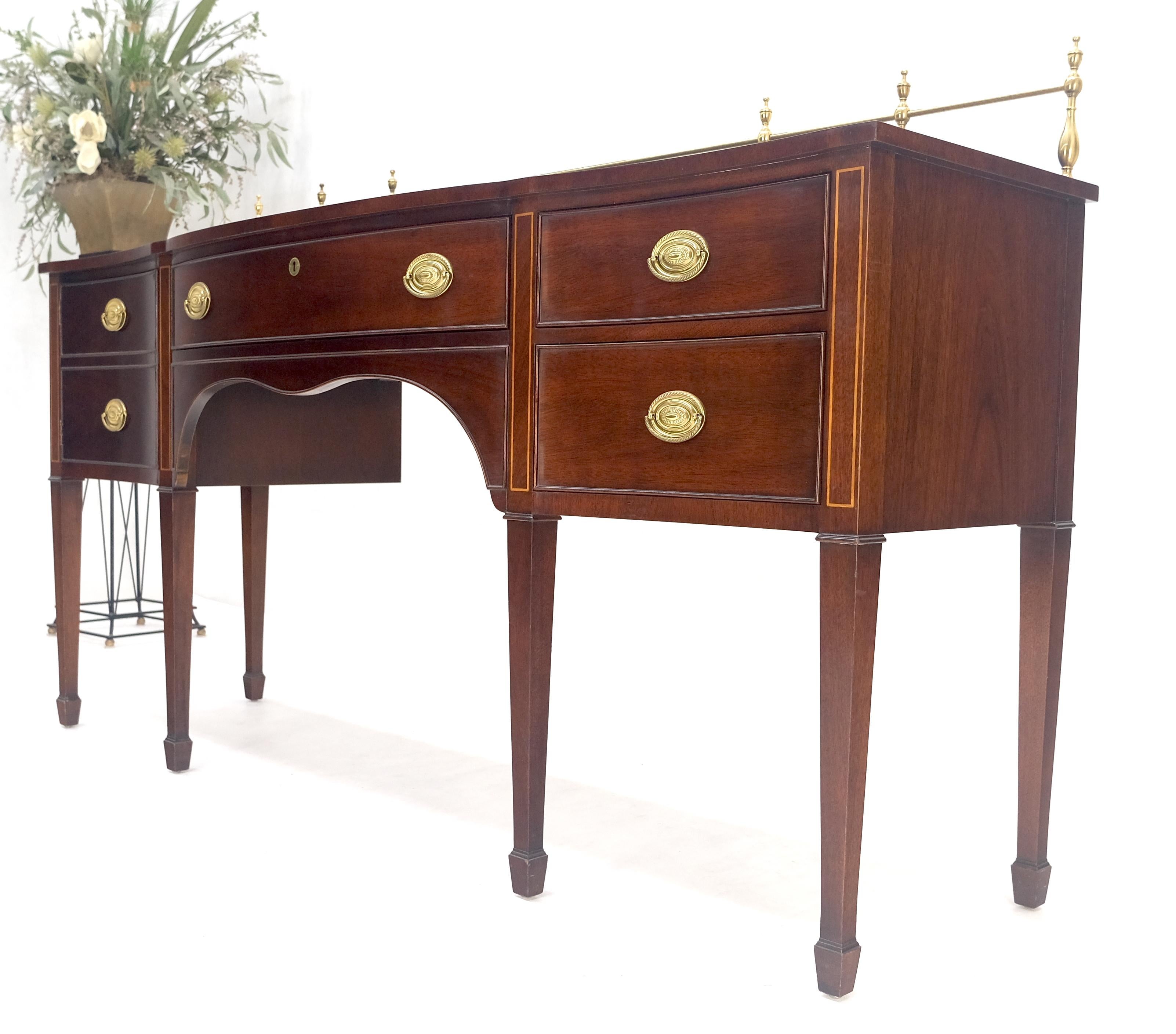 Ottone Kindel Brass Gallery Credenza a 3 cassetti e 1 porta in mogano in stile Feder MINT in vendita