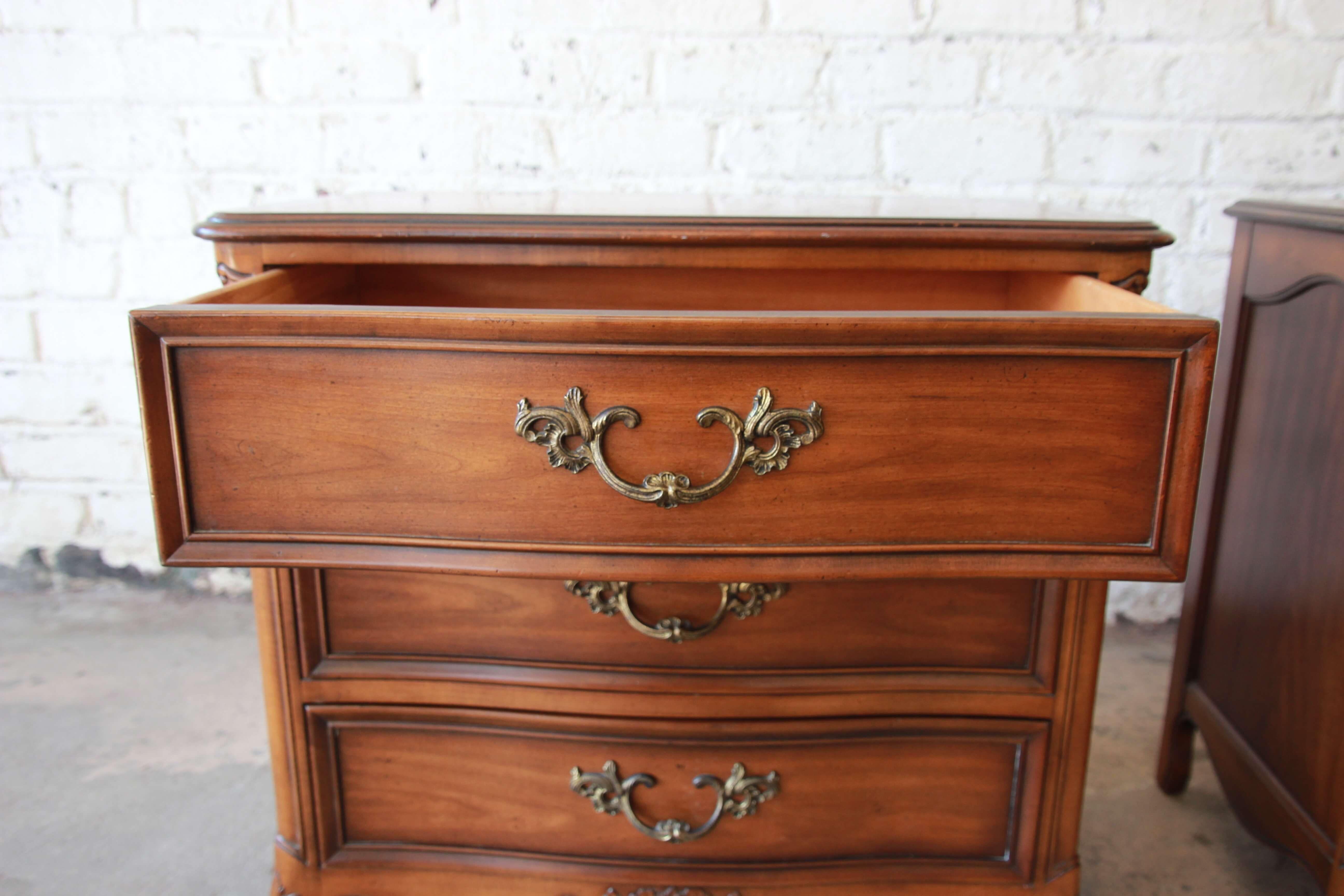 Kindel French Provincial Three-Drawer Nightstands or Small Chests, Pair In Good Condition In South Bend, IN