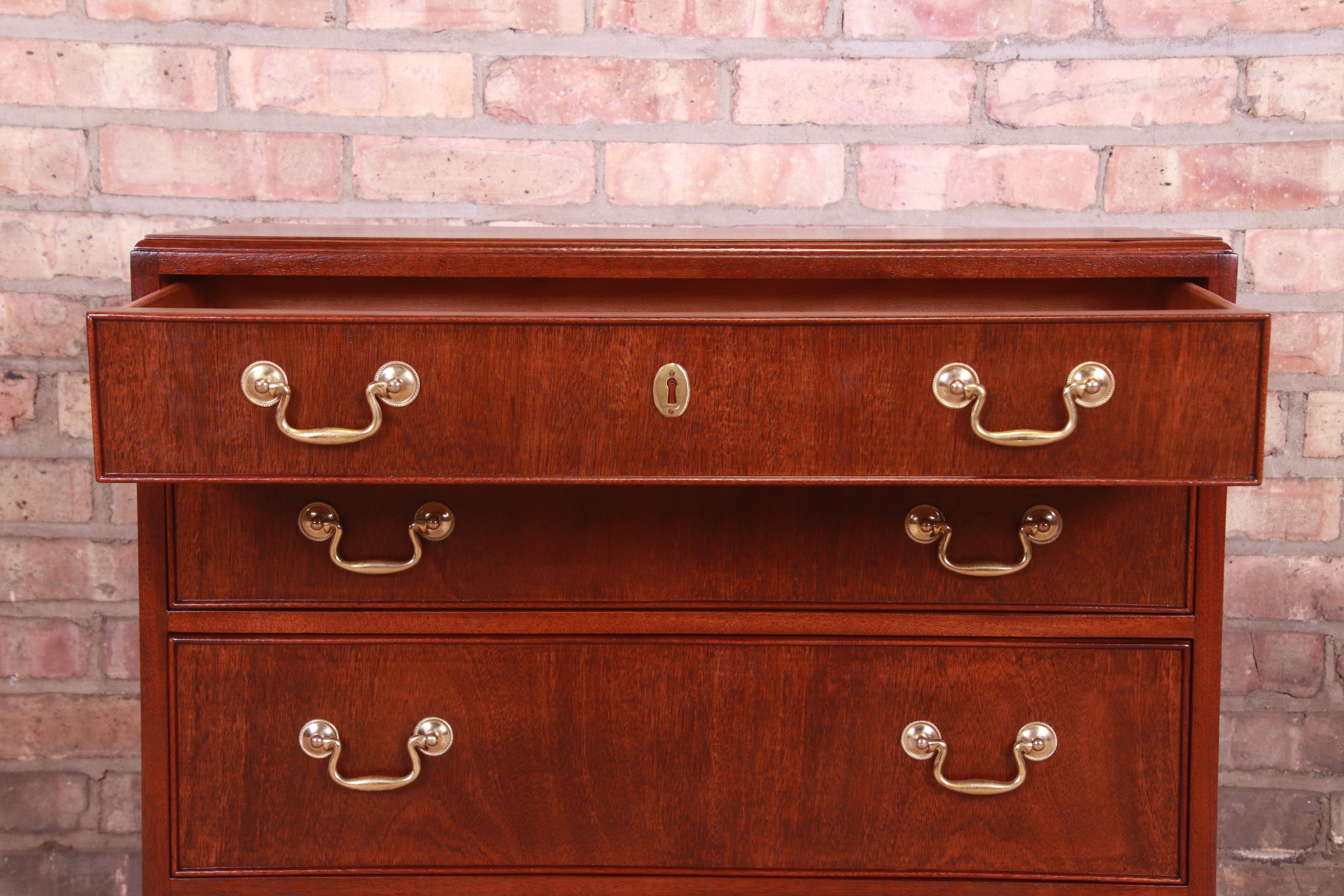 Kindel Furniture Chippendale Mahogany Bachelor Chest, Newly Refinished 3