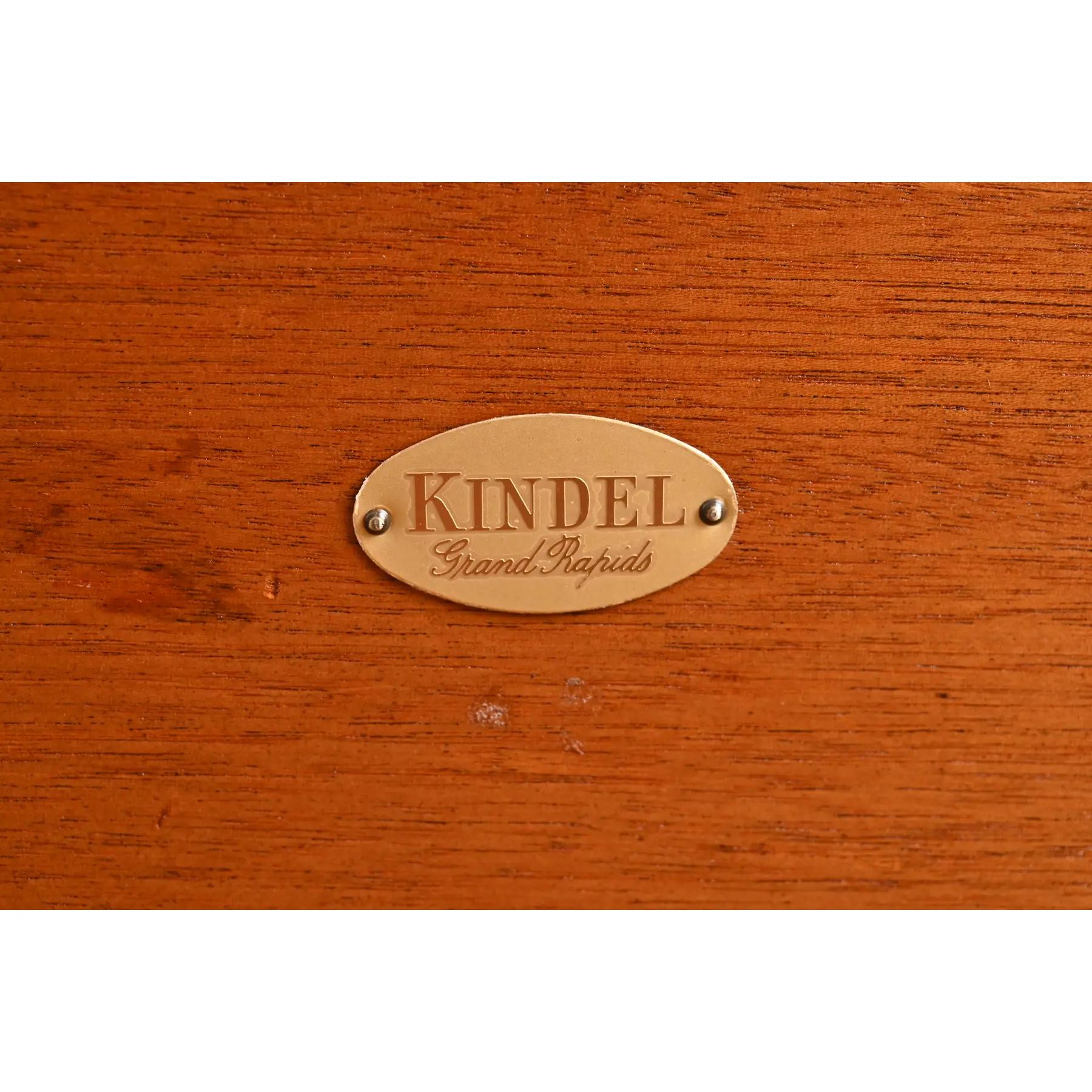 Kindel Furniture Federal Inlaid Mahogany Extension Dining Table, Refinished For Sale 7