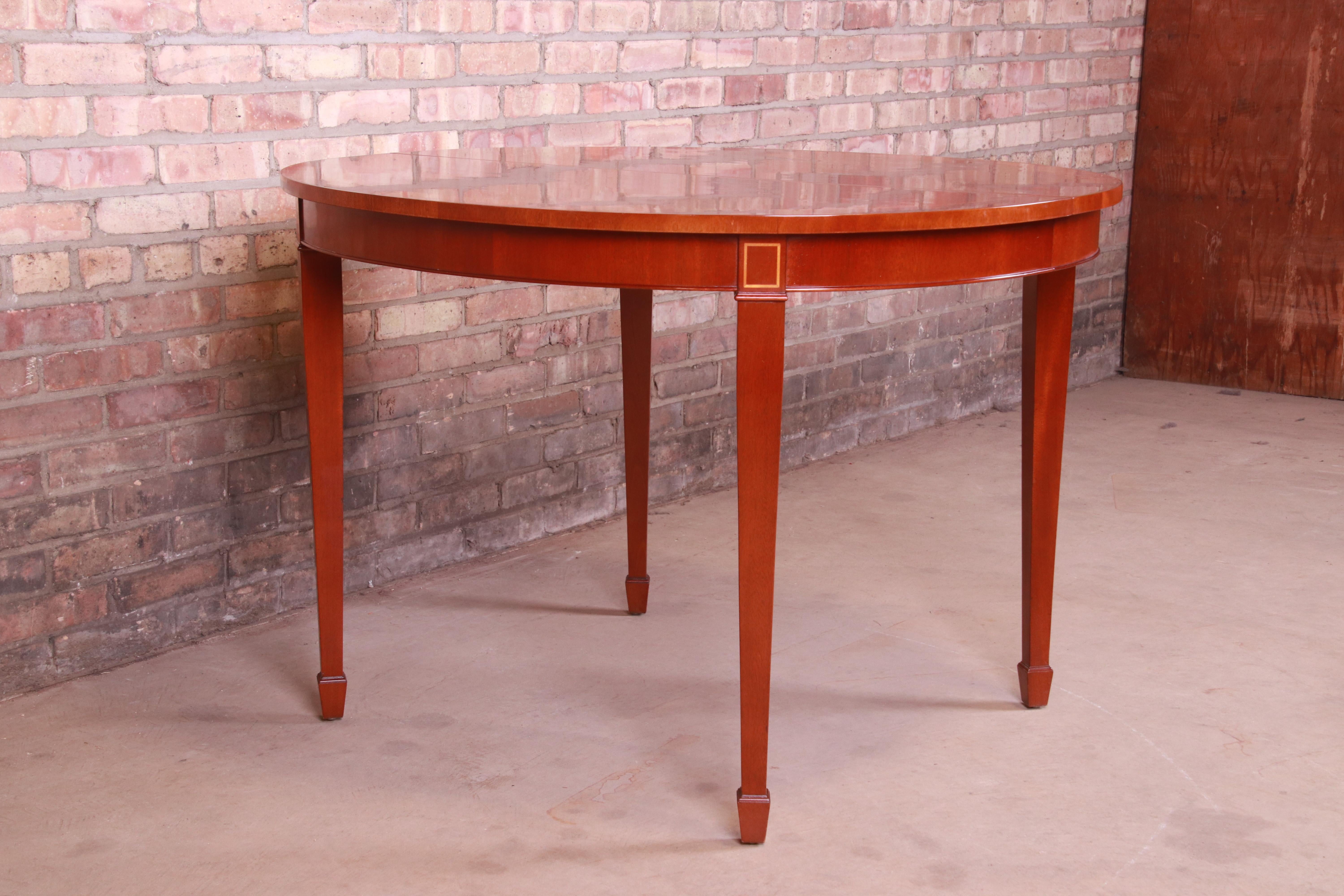 20th Century Kindel Furniture Federal Style Banded Mahogany Extension Dining or Game Table For Sale