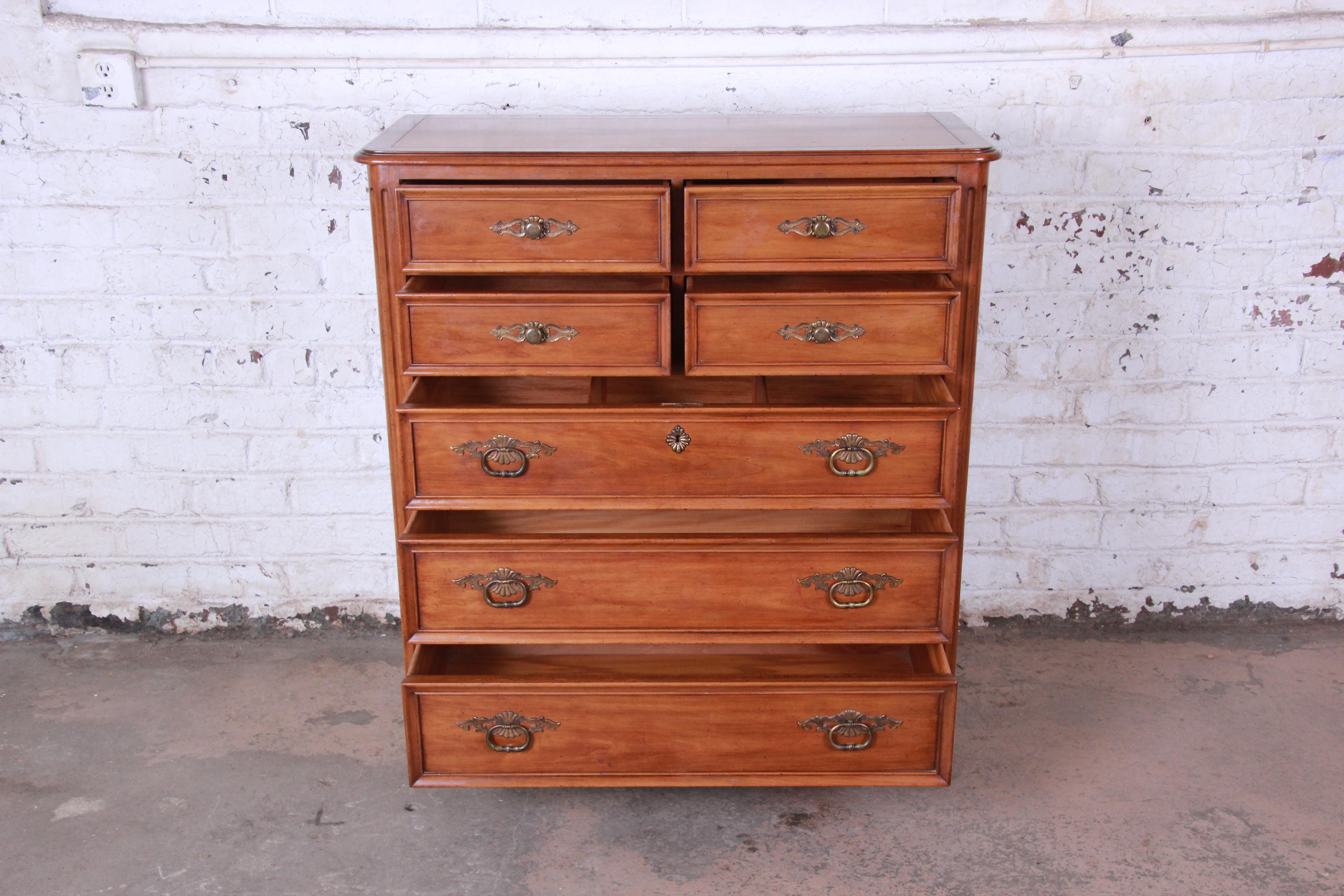 Kindel Furniture French Provincial Highboy Dresser In Good Condition In South Bend, IN