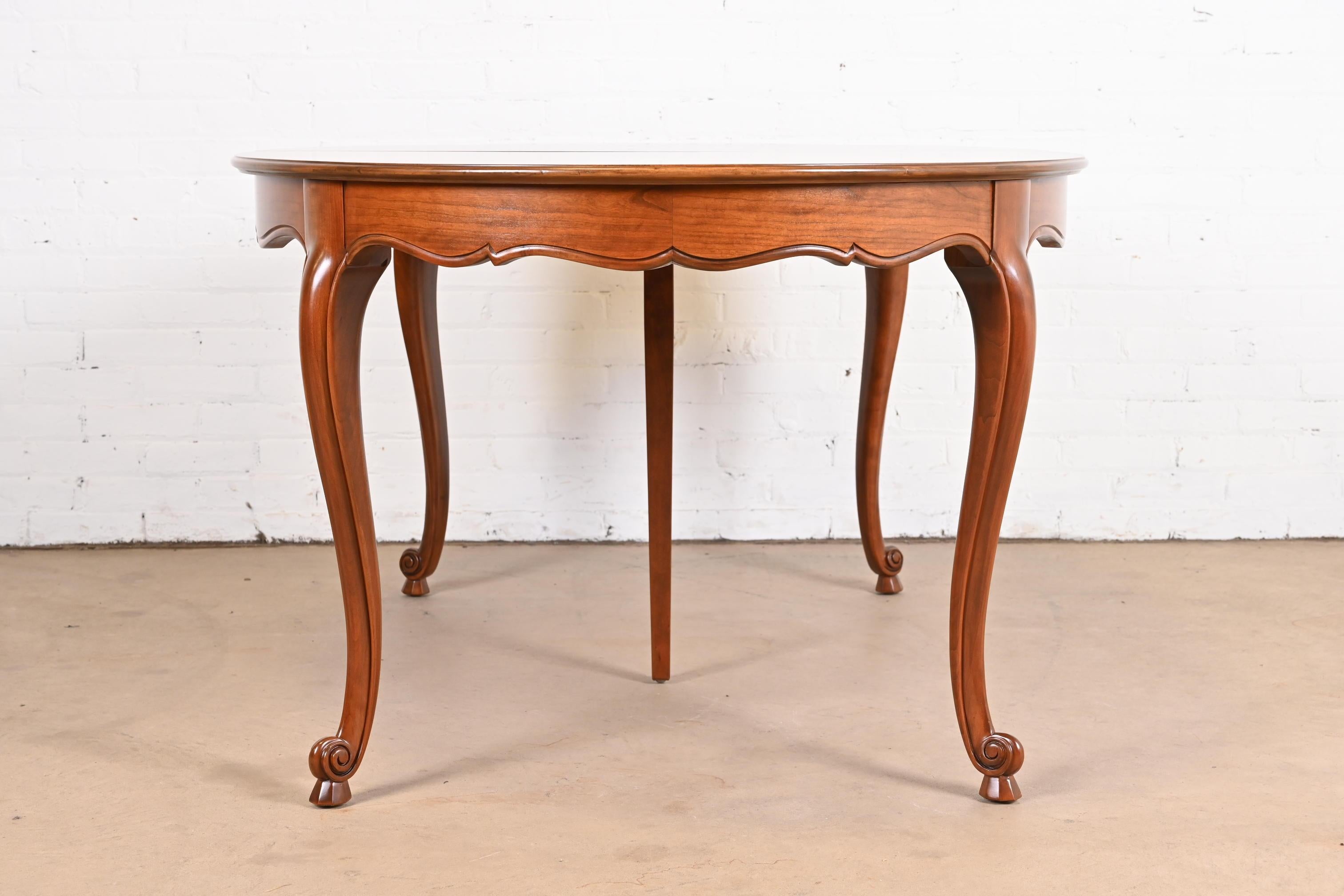 Kindel Furniture French Provincial Louis XV Cherry Wood Dining Table, Refinished For Sale 5