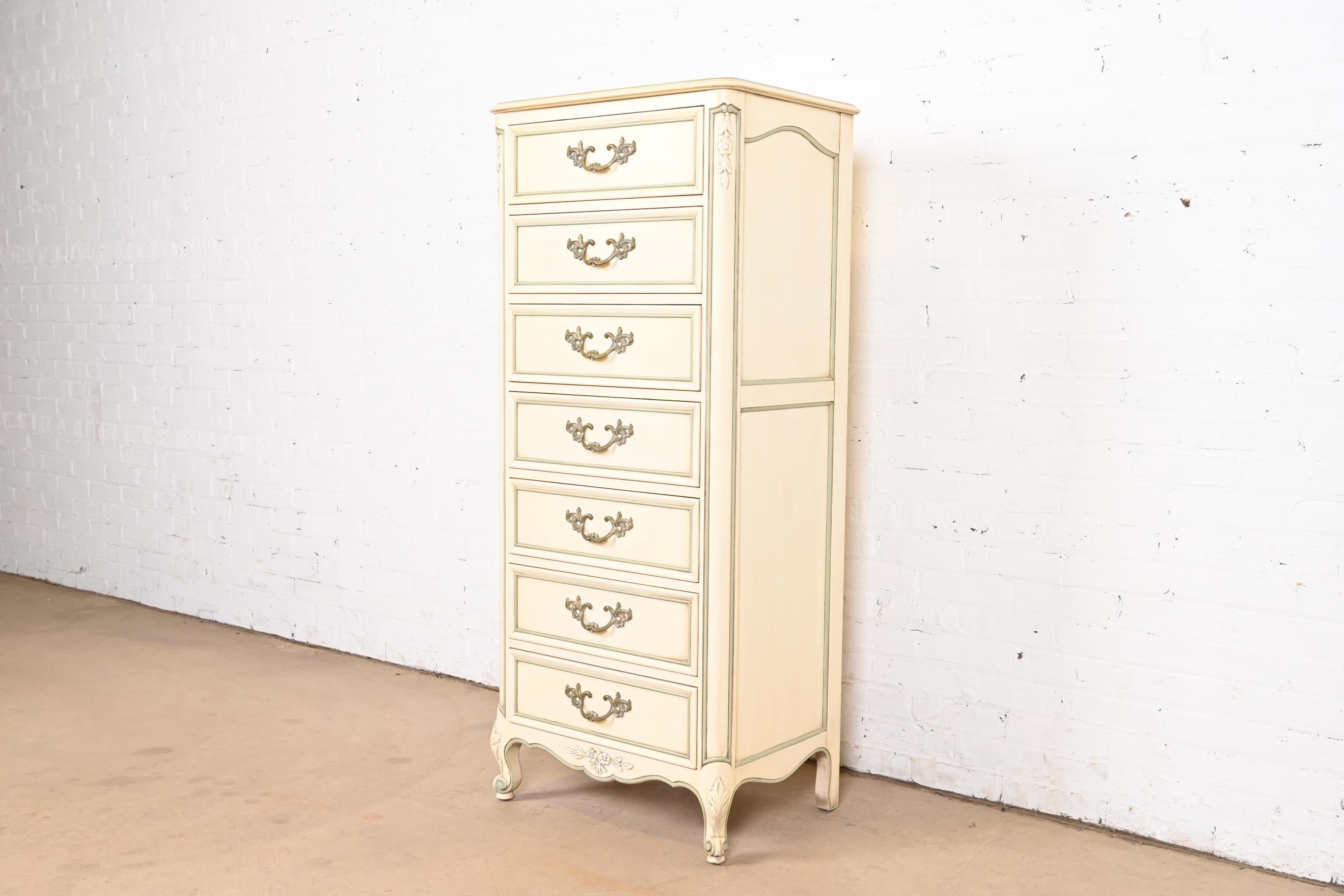 Kindel Furniture French Provincial Louis XV Cream Lacquered Lingerie Chest In Good Condition For Sale In South Bend, IN