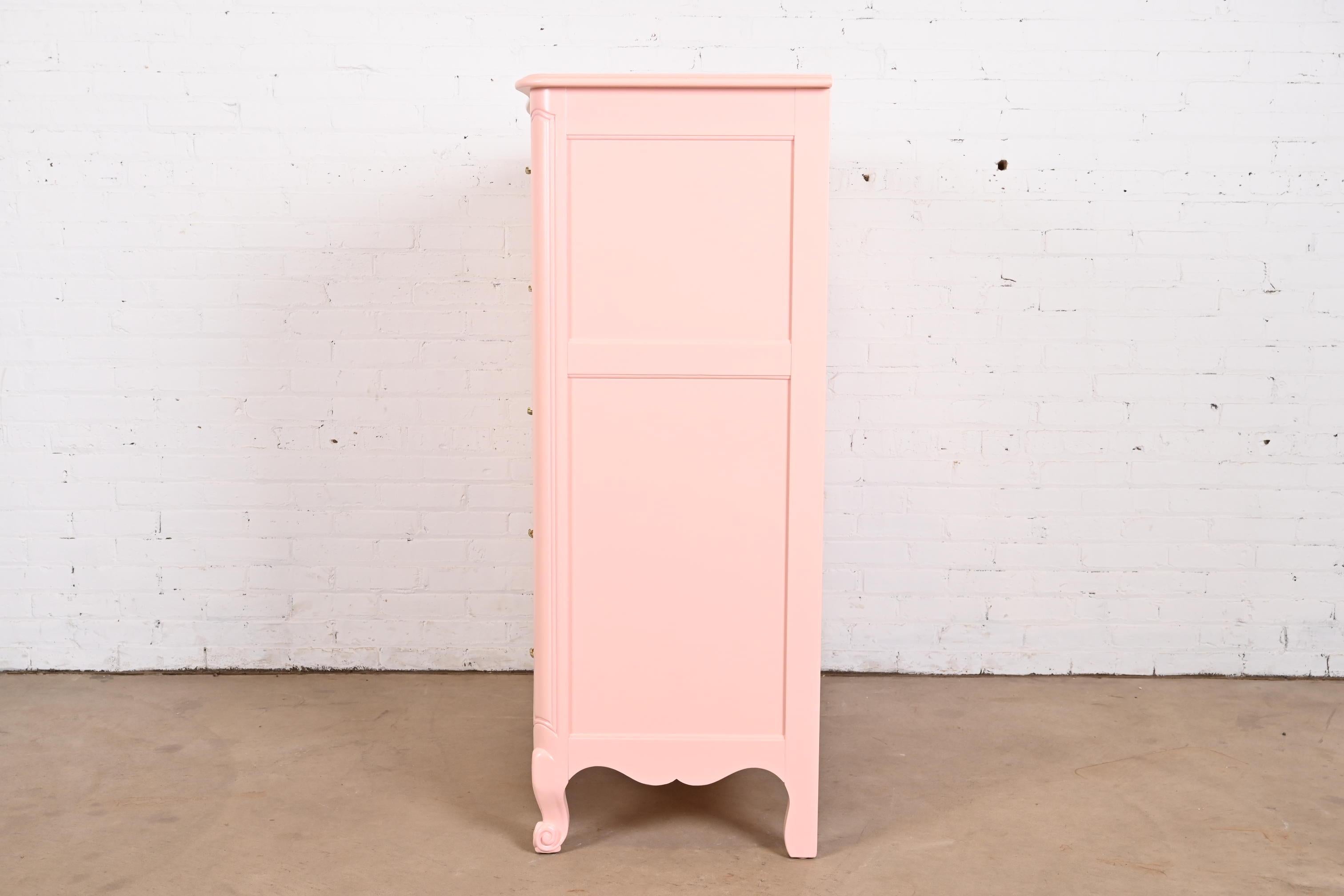 Kindel Furniture commode haute laquée rose de style Louis XV provincial français en vente 5