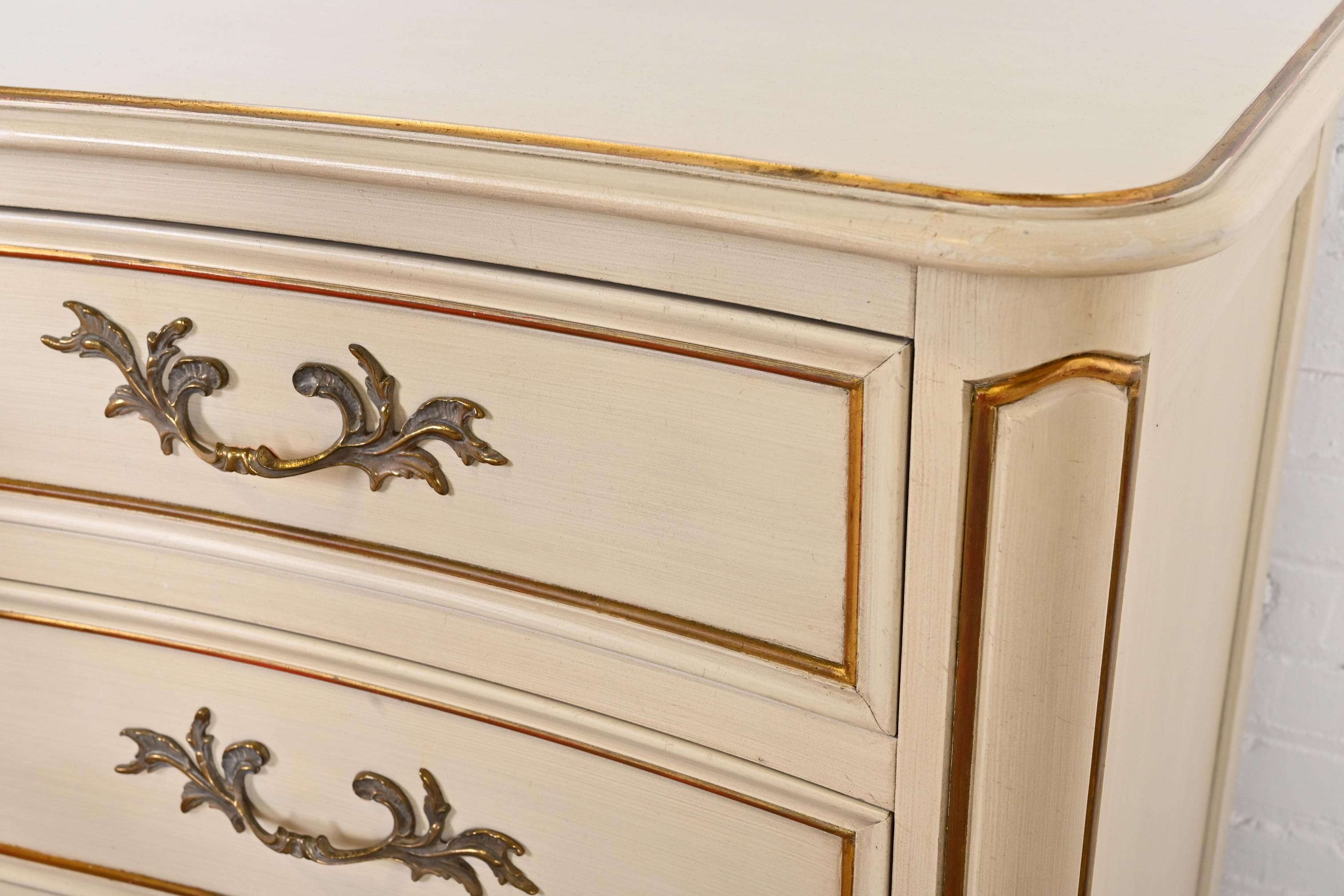 Kindel Furniture French Provincial Louis XV Triple Dresser, circa 1960s For Sale 6