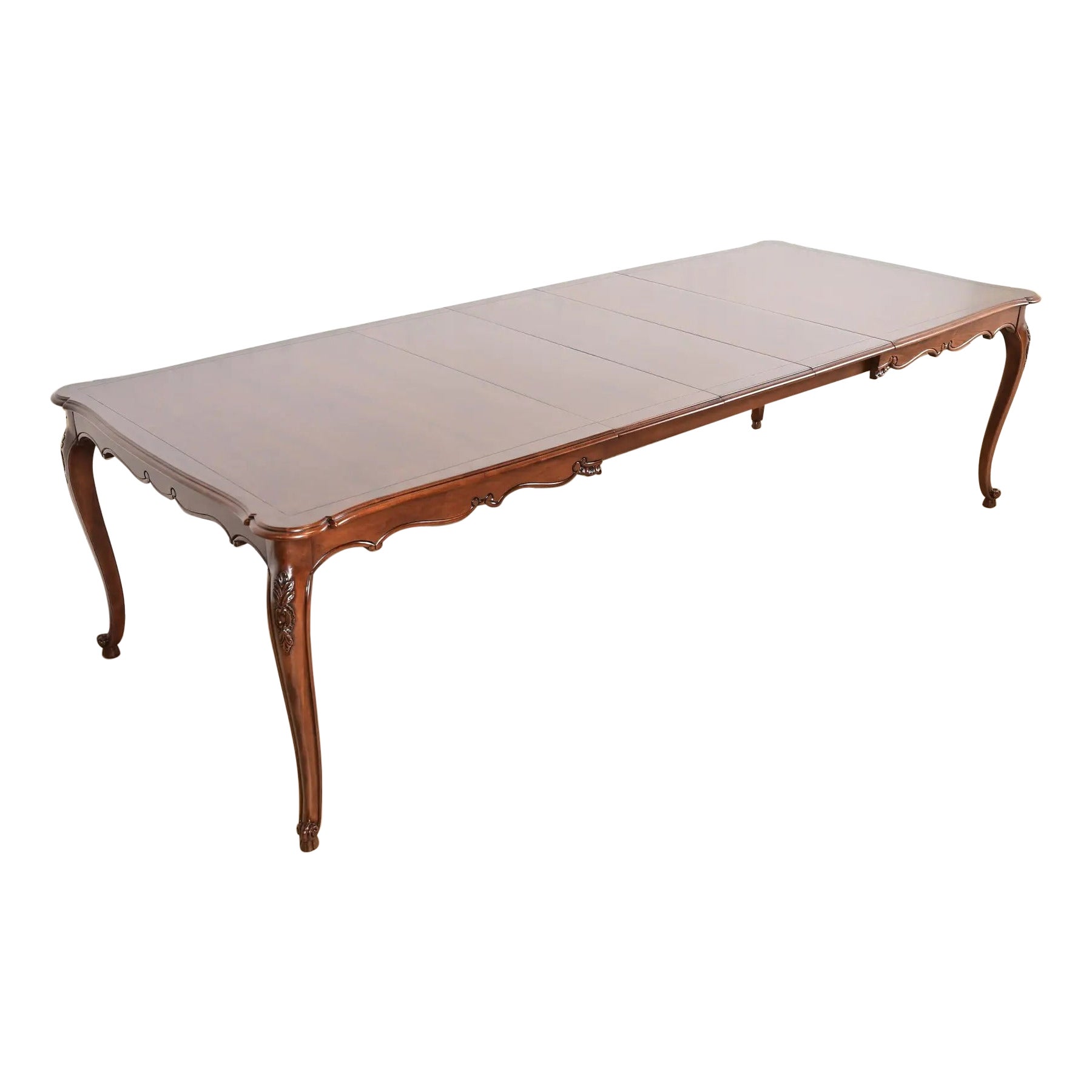 Kindel Furniture French Provincial Louis XV Walnut Dining Table, Refinished en vente