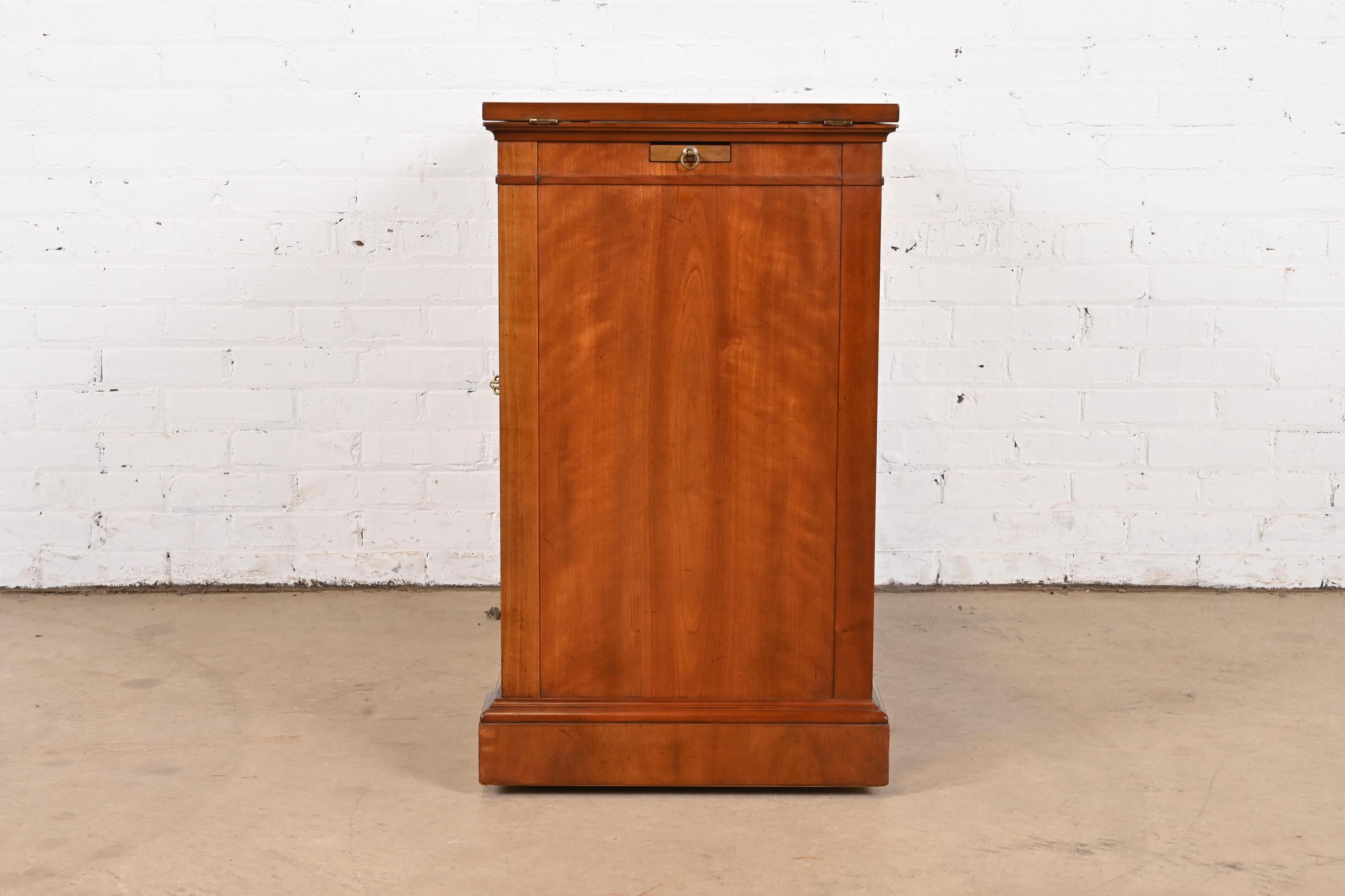 Kindel Furniture French Regency Cherry Wood Flip Top Rolling Bar Cabinet For Sale 6