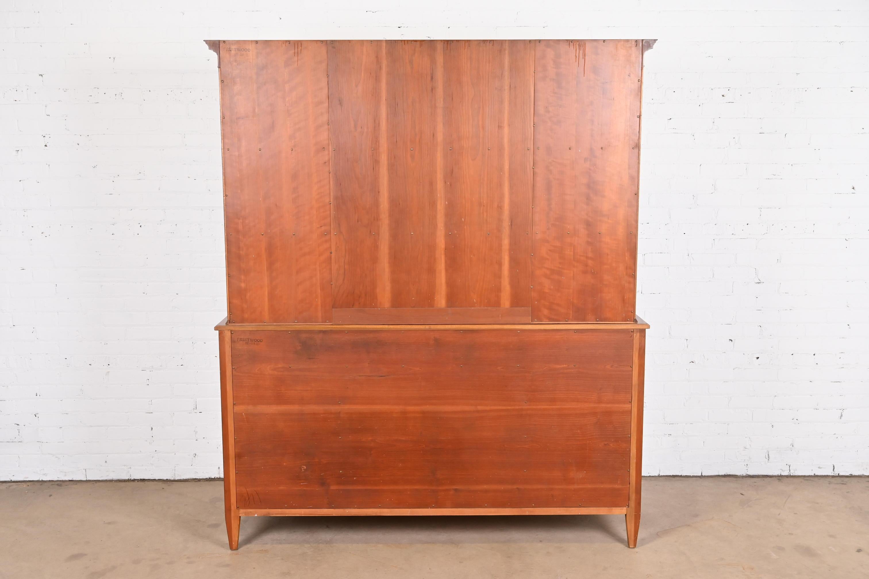 Kindel Furniture French Regency Fruitwood Breakfront Bookcase Cabinet, 1960s 5