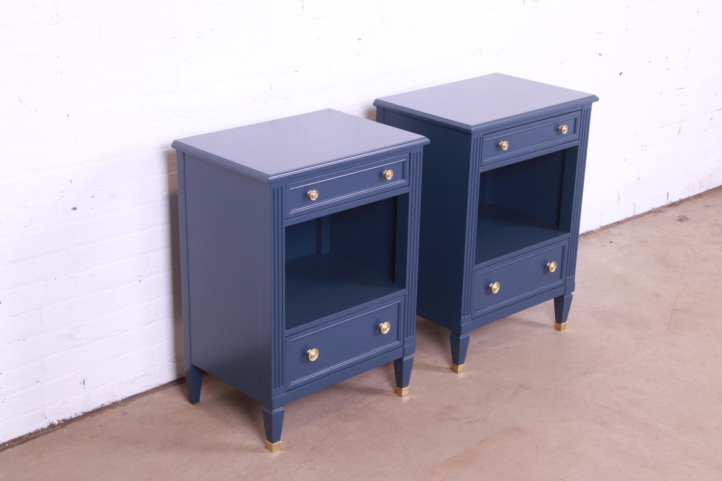 Kindel Furniture French Regency Louis XVI Blue Lacquered Nightstands, Refinished In Good Condition In South Bend, IN