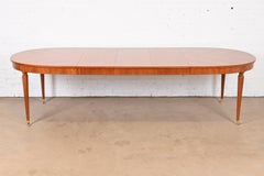 Kindel Furniture table de salle à manger Régence française en cerisier de style Louis XVI, revernie