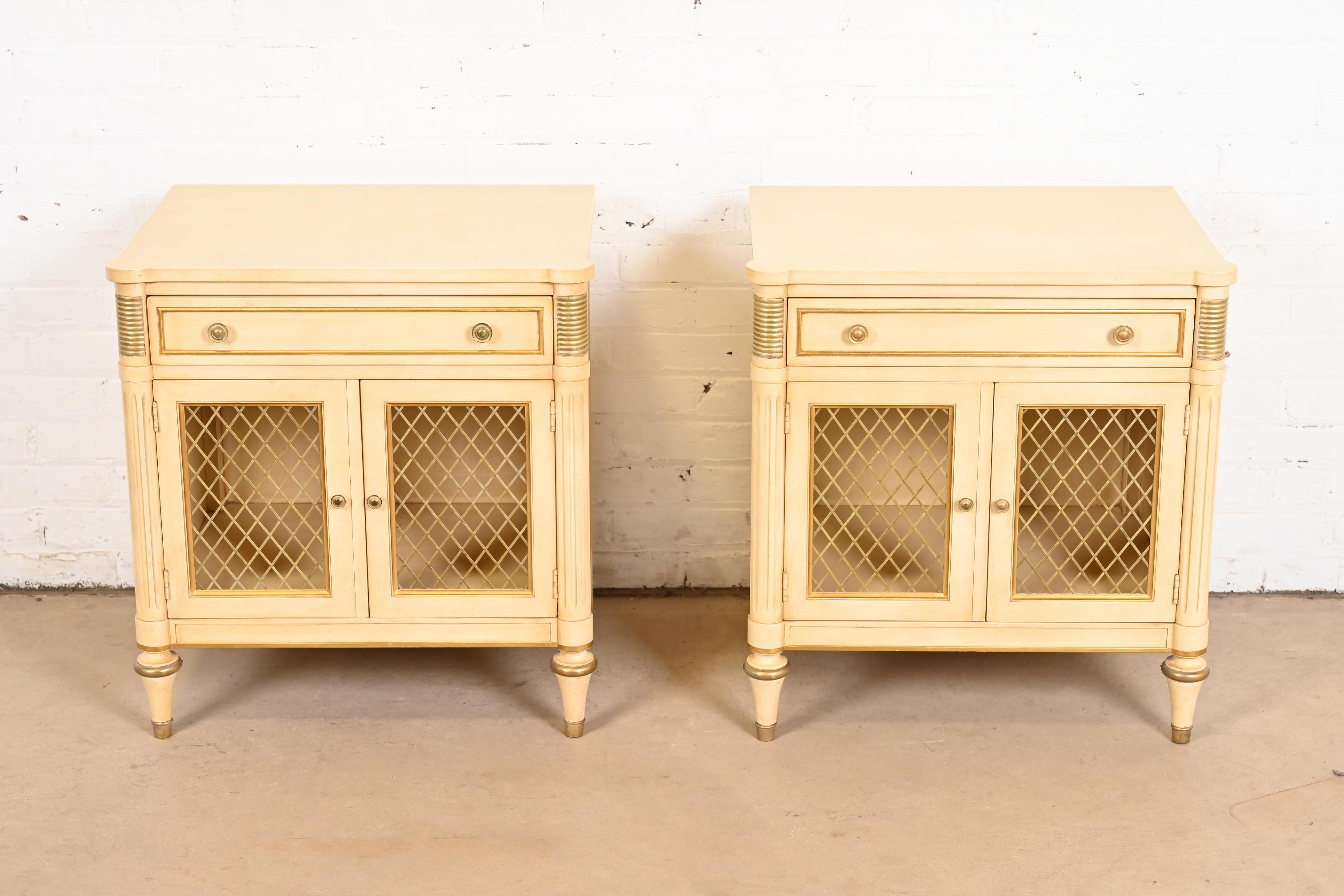 Kindel Furniture French Regency Louis XVI Cream Lacquered Parcel Nightstands In Good Condition For Sale In South Bend, IN