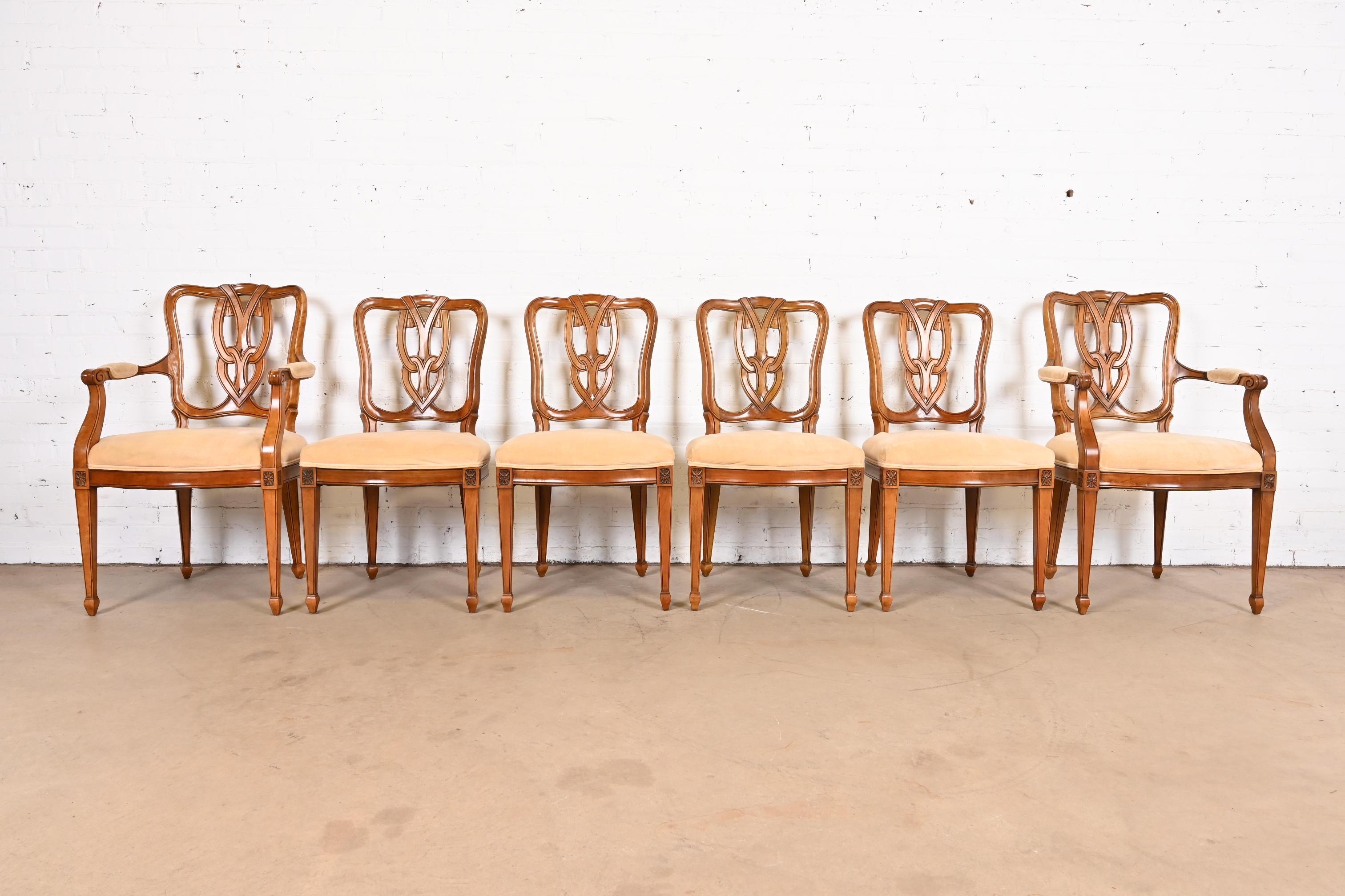 Regency Kindel Furniture ensemble de six chaises de salle à manger Régence française Louis XVI en bois fruitier en vente