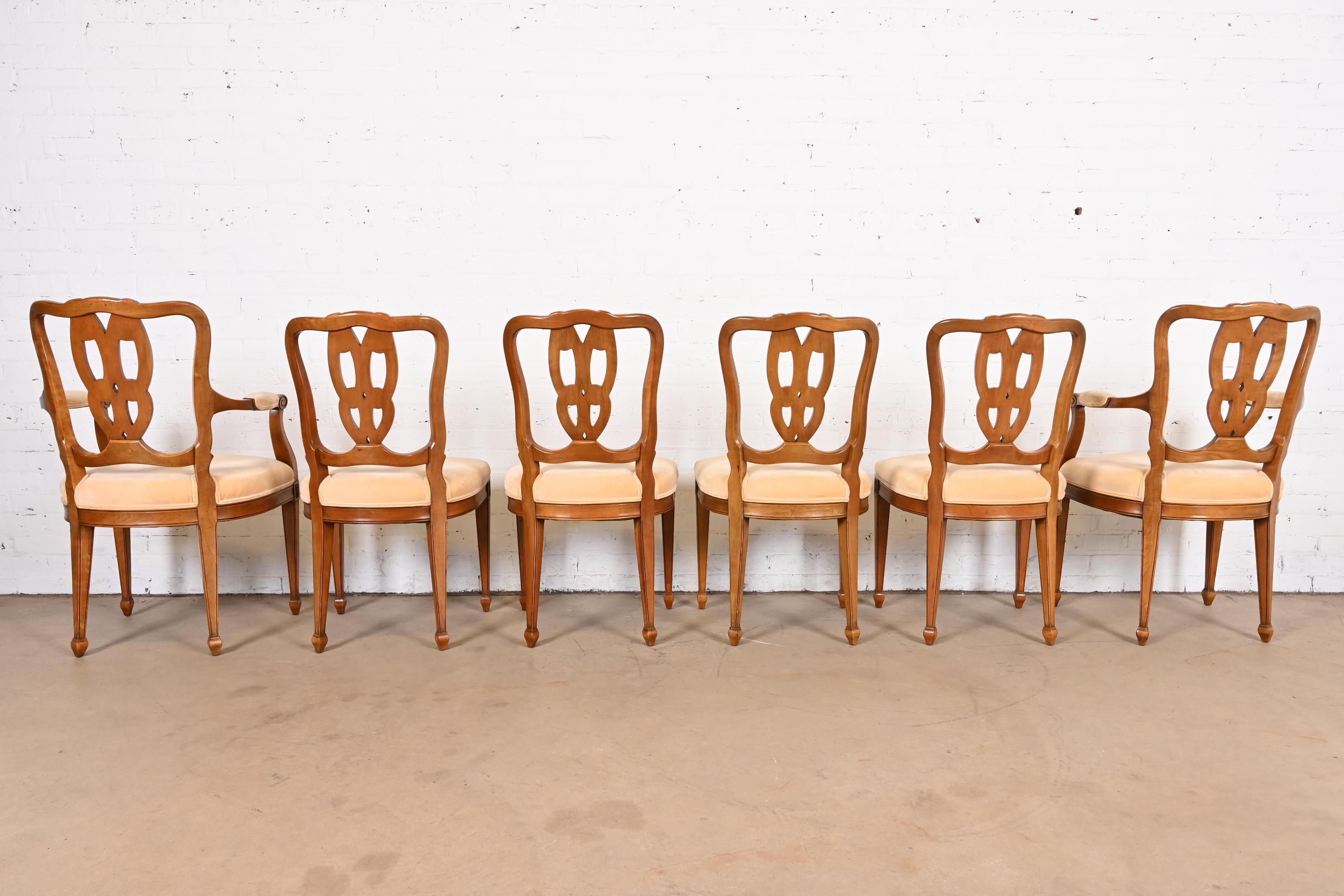 Kindel Furniture Französische Regency Louis XVI Obstholz-Esszimmerstühle, Sechser-Set, Kindel im Angebot 2
