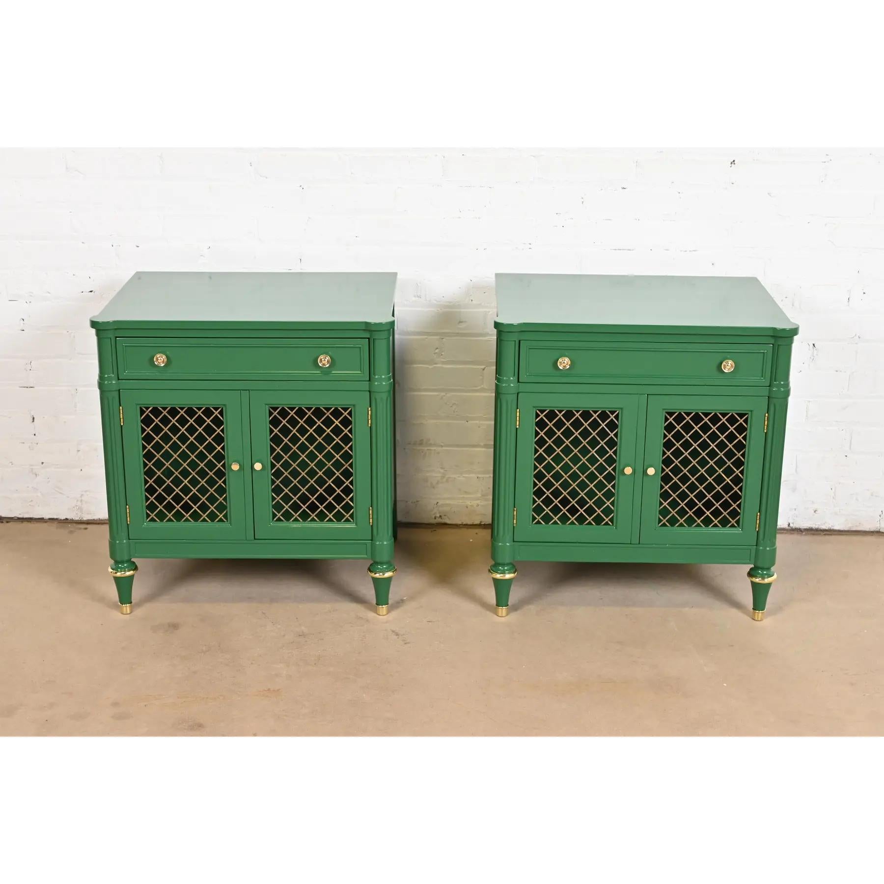 Kindel Furniture French Regency Louis XVI Lacquered Nightstands, Refinished In Good Condition For Sale In South Bend, IN