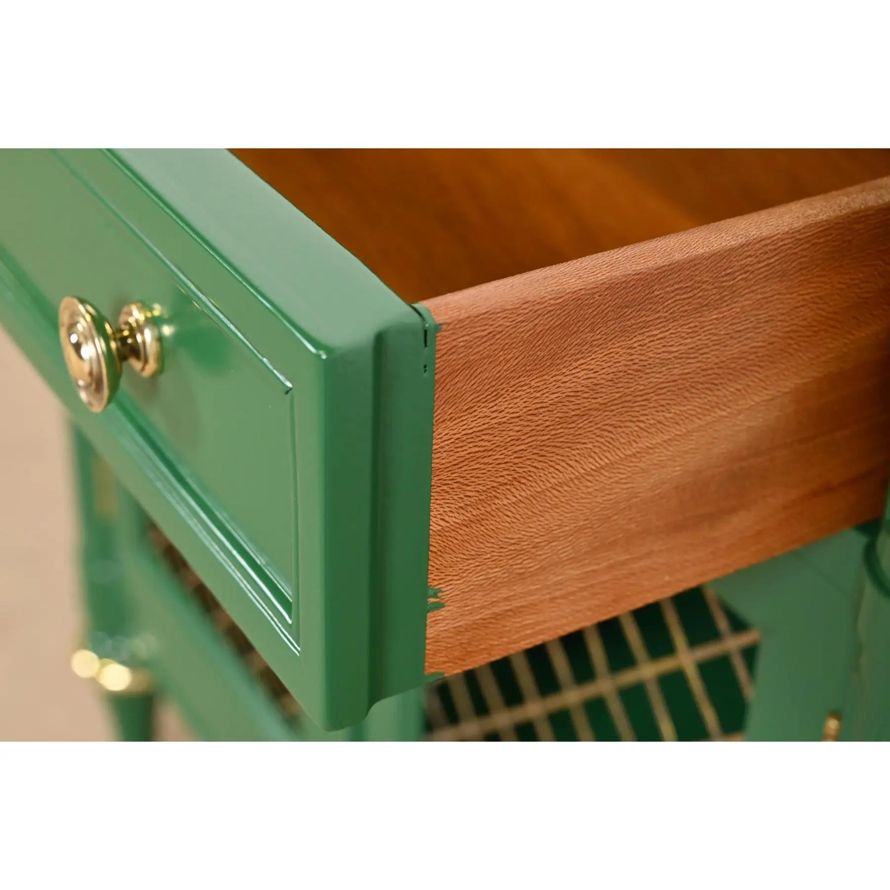 Kindel Furniture French Regency Louis XVI Lacquered Nightstands, Refinished For Sale 1