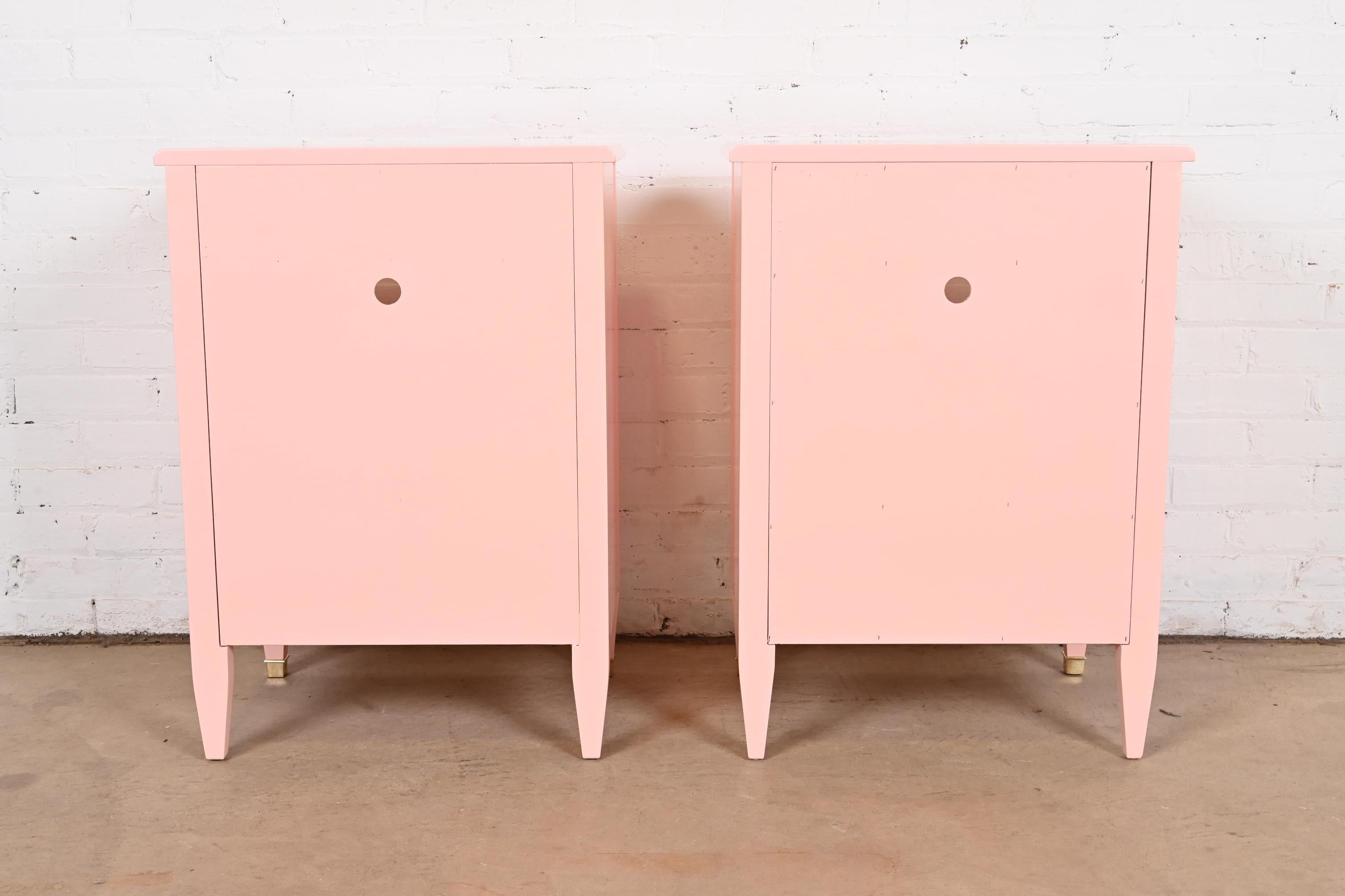 Kindel Furniture Tables de nuit de style Régence française Louis XVI laqué rose, refinished en vente 8