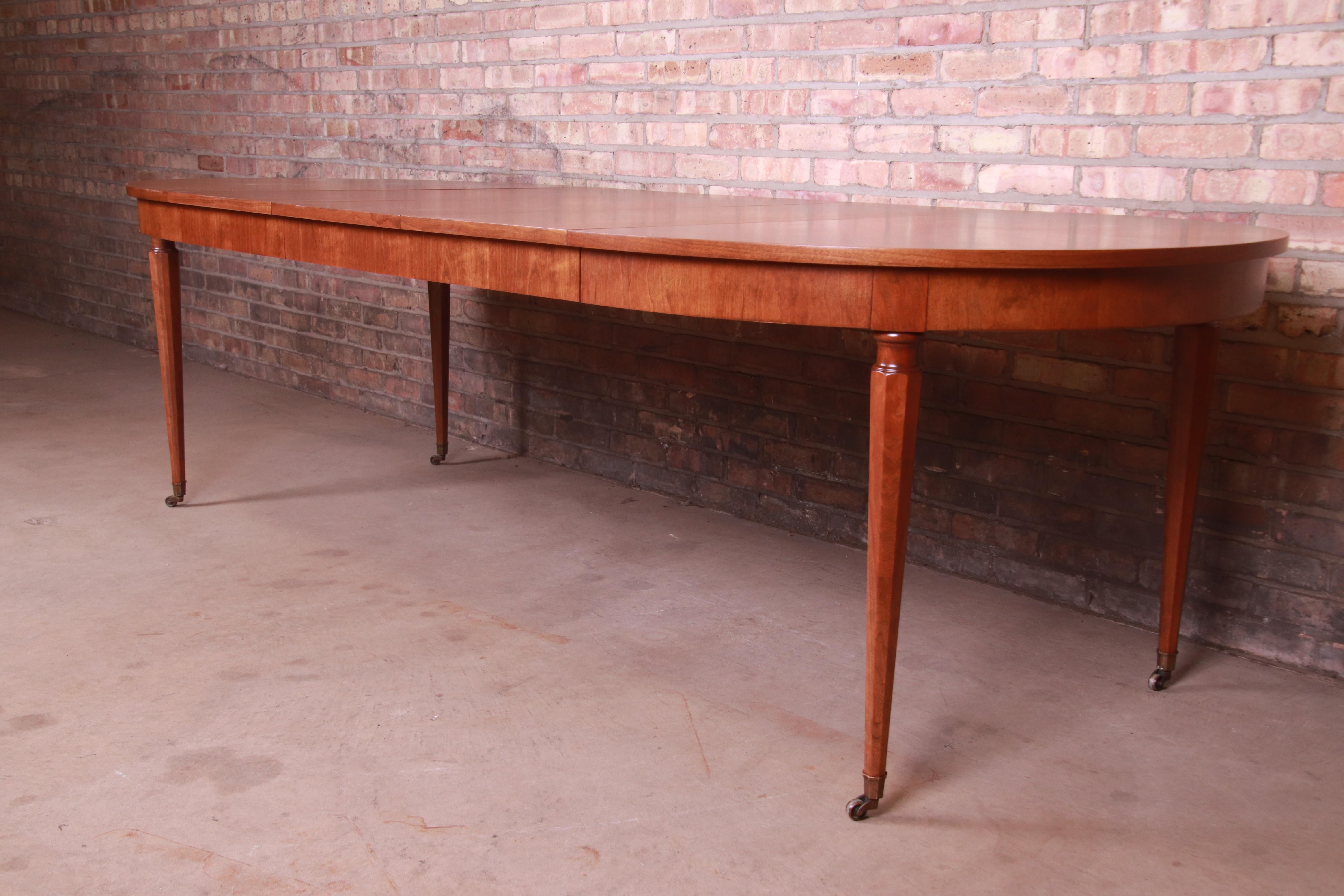 Kindel Furniture French Regency Walnut Extension Dining Table, Newly Refinished In Good Condition In South Bend, IN