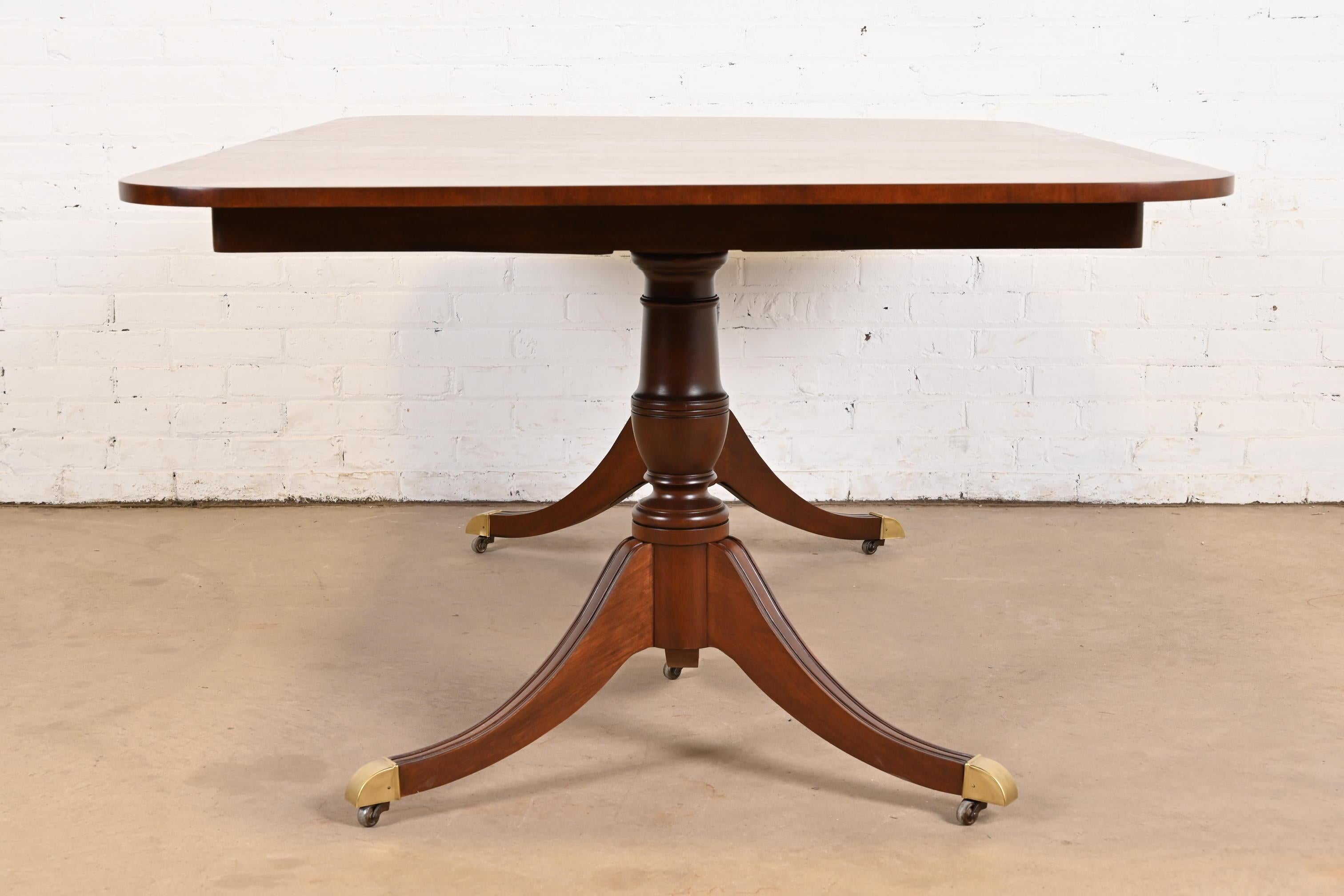 Kindel Furniture Georgian Banded Mahogany Double Pedestal Extension Dining Table For Sale 5