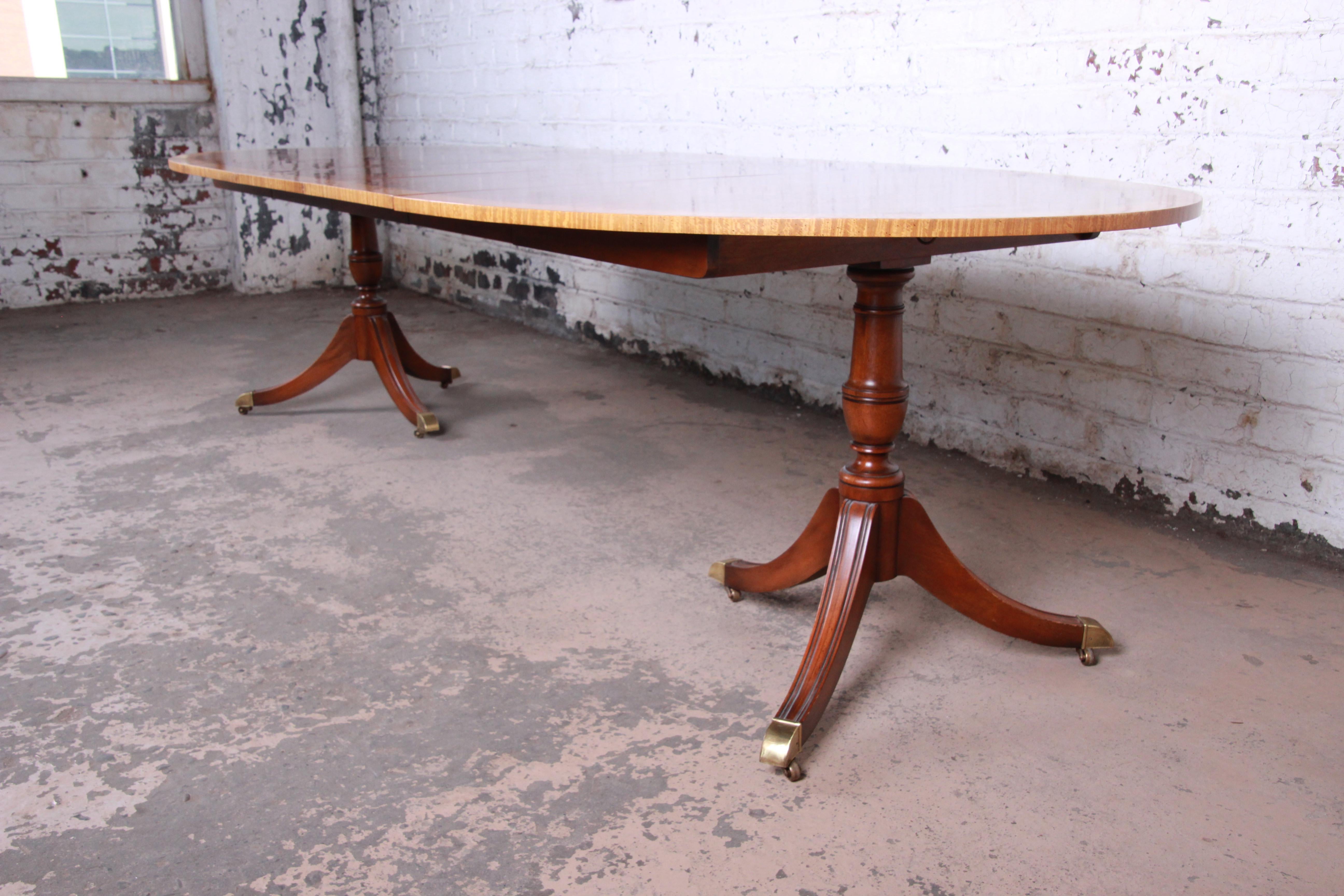 Kindel Furniture Georgian Banded Mahogany Double Pedestal Extension Dining Table In Good Condition In South Bend, IN