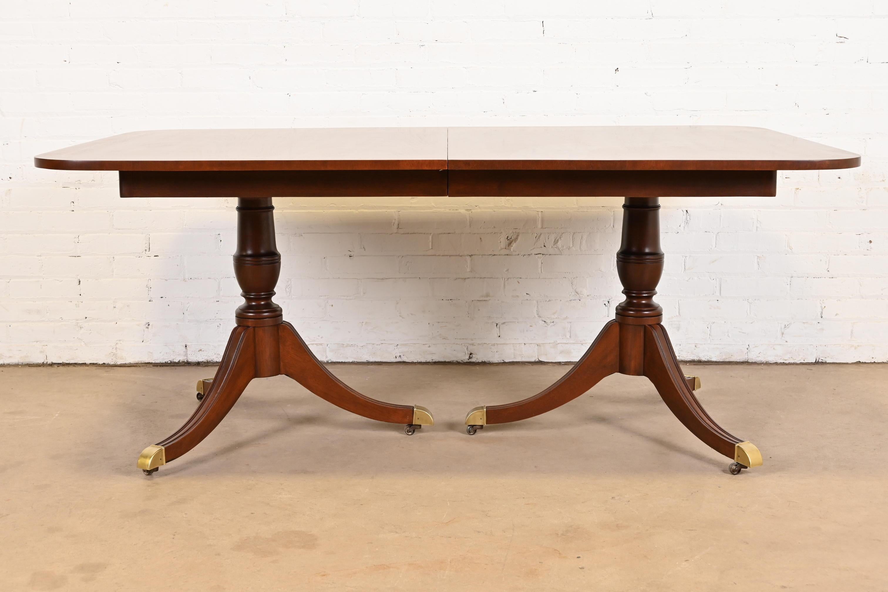 Kindel Furniture Georgian Banded Mahogany Double Pedestal Extension Dining Table For Sale 1