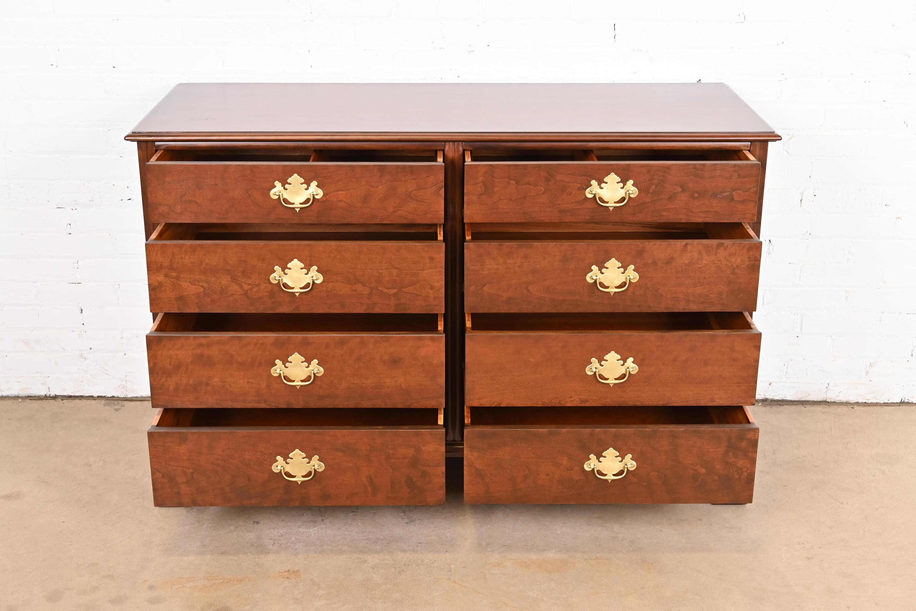 Brass Kindel Furniture Georgian Carved Cherry Wood Eight-Drawer Dresser, Refinished For Sale