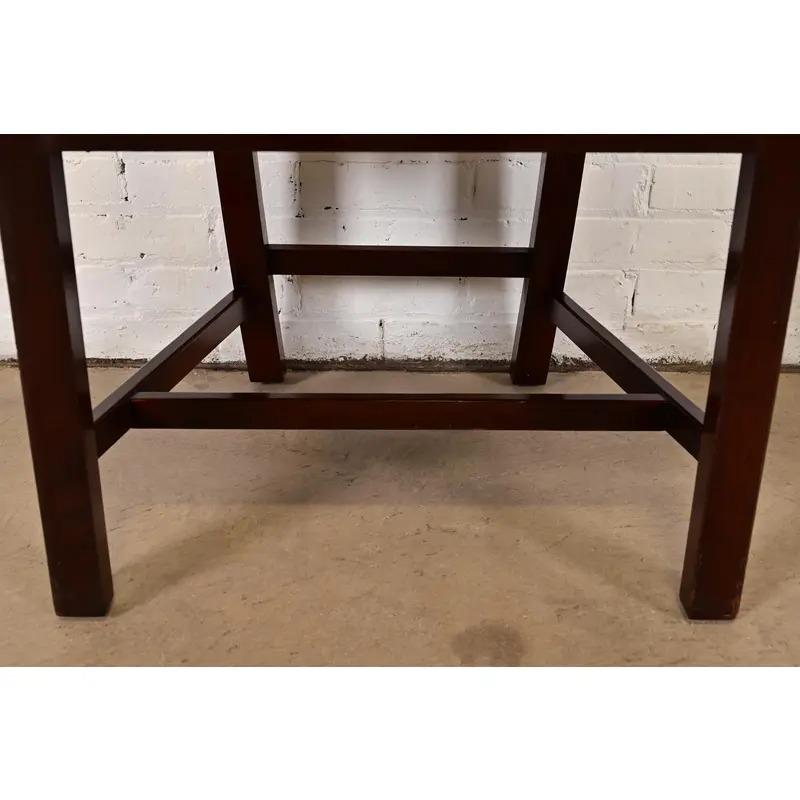 Kindel Furniture Sillones Georgianos de Caoba Tallada, Pareja en venta 3