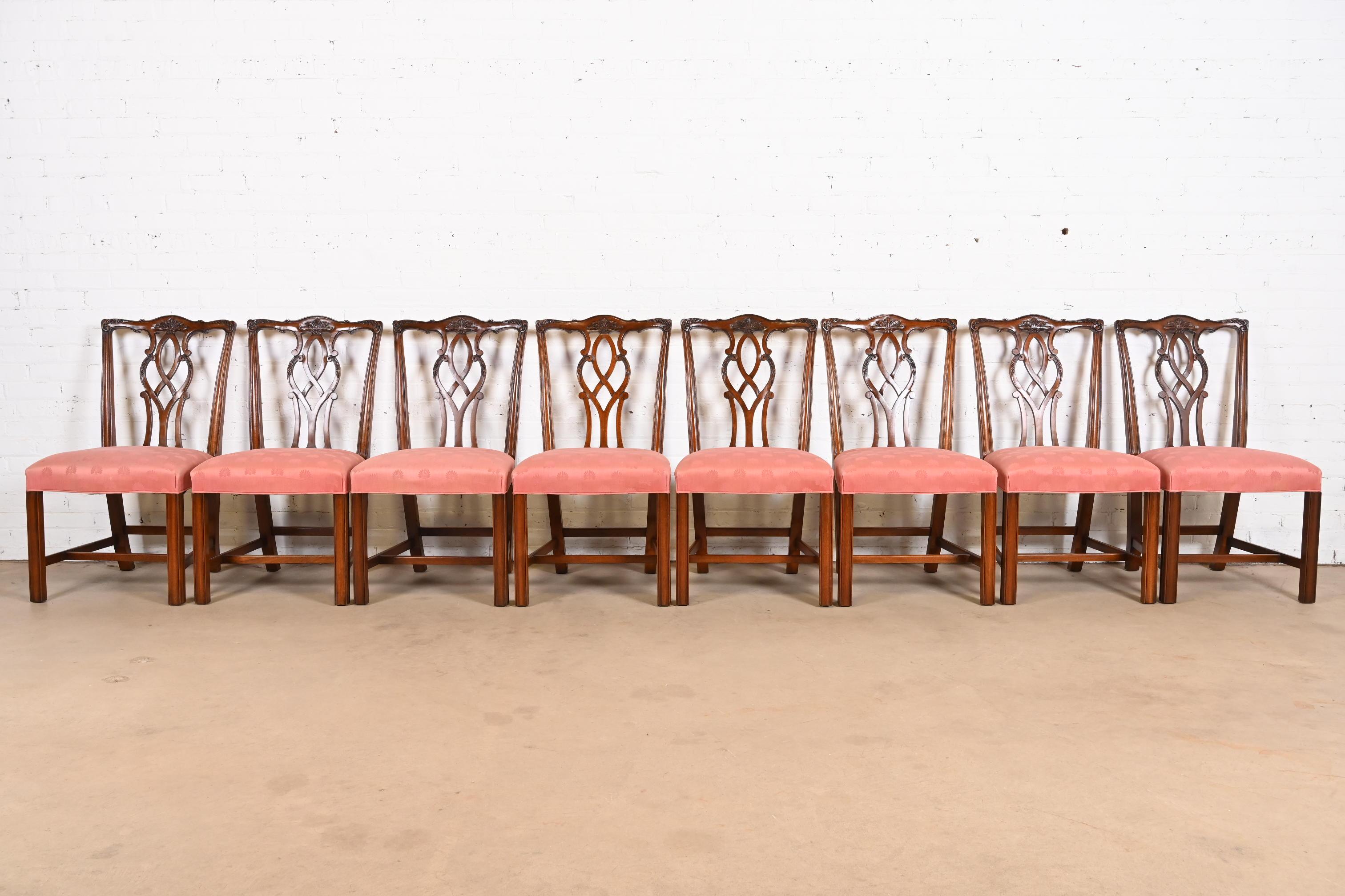 Kindel Furniture Georgian Carved Mahogany Dining Chairs, Set of Eight In Good Condition For Sale In South Bend, IN