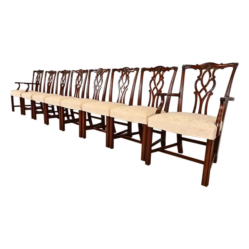 Kindel Furniture Georgianische geschnitzte Mahagoni-Esszimmerstühle, achtteilig, Kindel