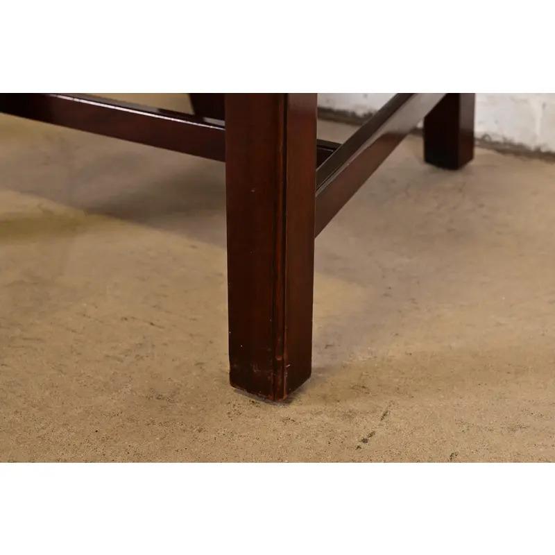 Kindel Furniture Georgianische geschnitzte Mahagoni-Esszimmerstühle, Satz von vier im Angebot 3