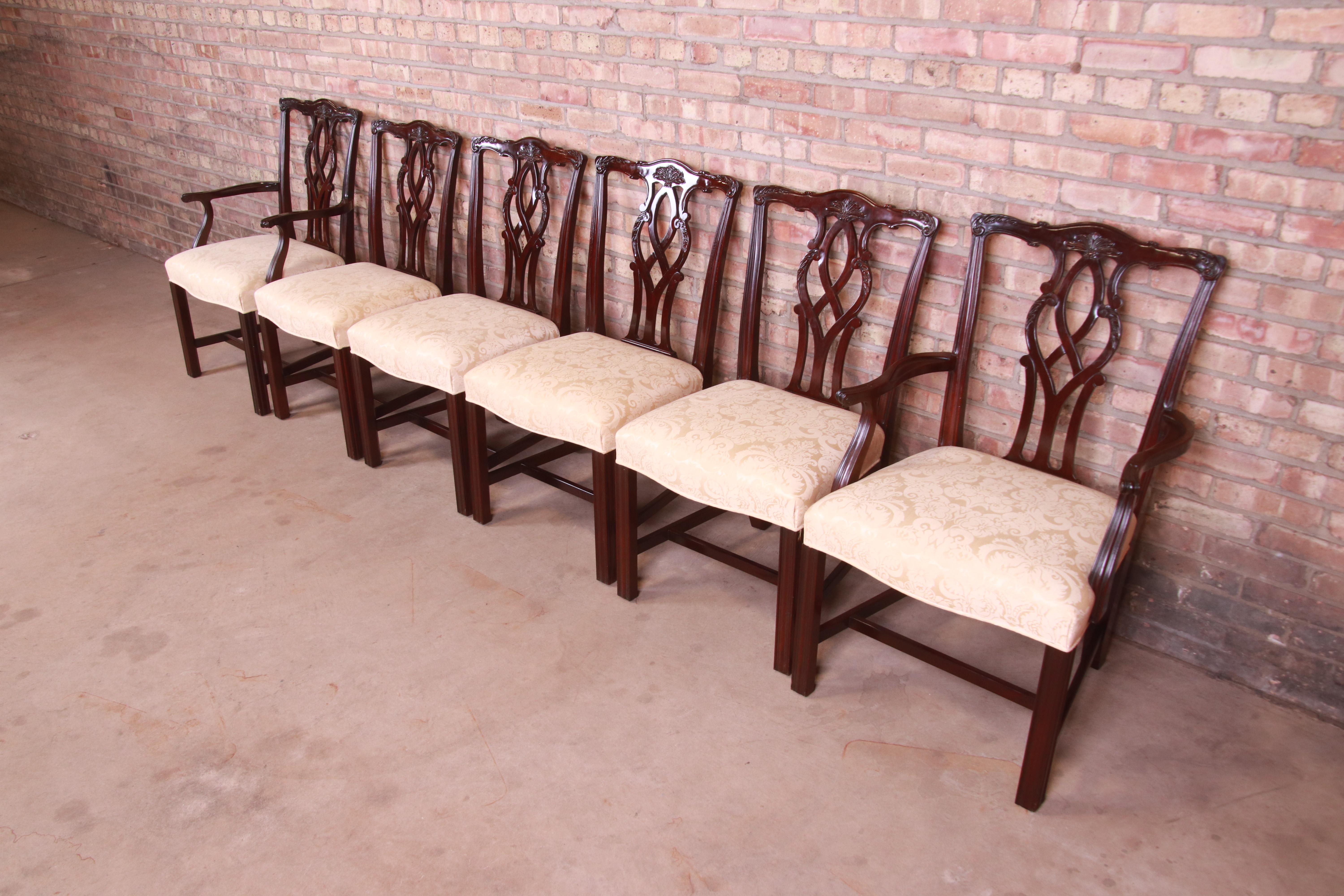 Kindel Furniture Georgian Carved Mahogany Dining Chairs, Set of Six In Good Condition In South Bend, IN