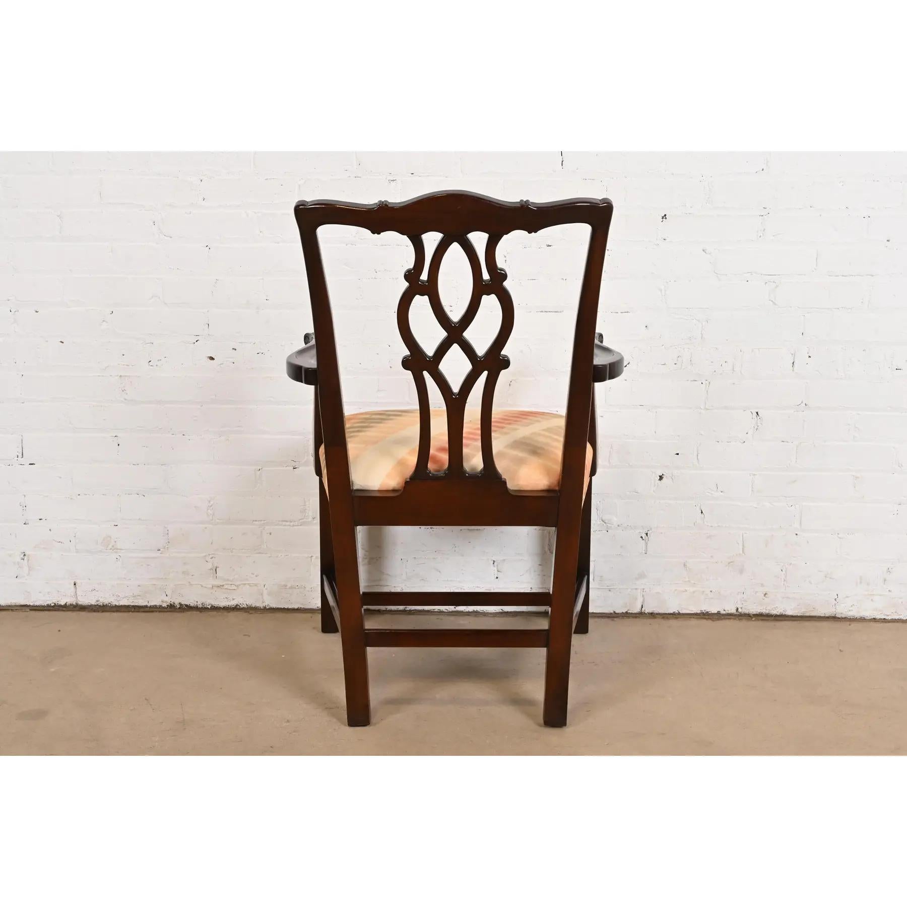 Kindel Furniture Georgian Carved Mahogany Dining Chairs, Set of Six For Sale 2