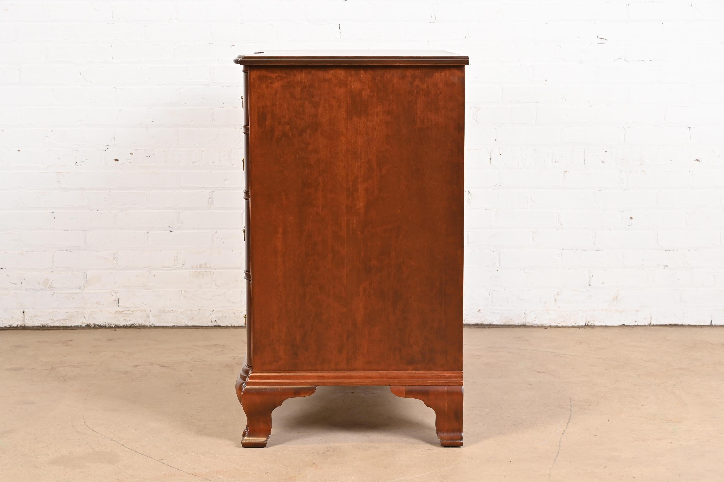 Kindel Furniture Georgian Carved Solid Mahogany Block Front Chest of Drawers For Sale 5