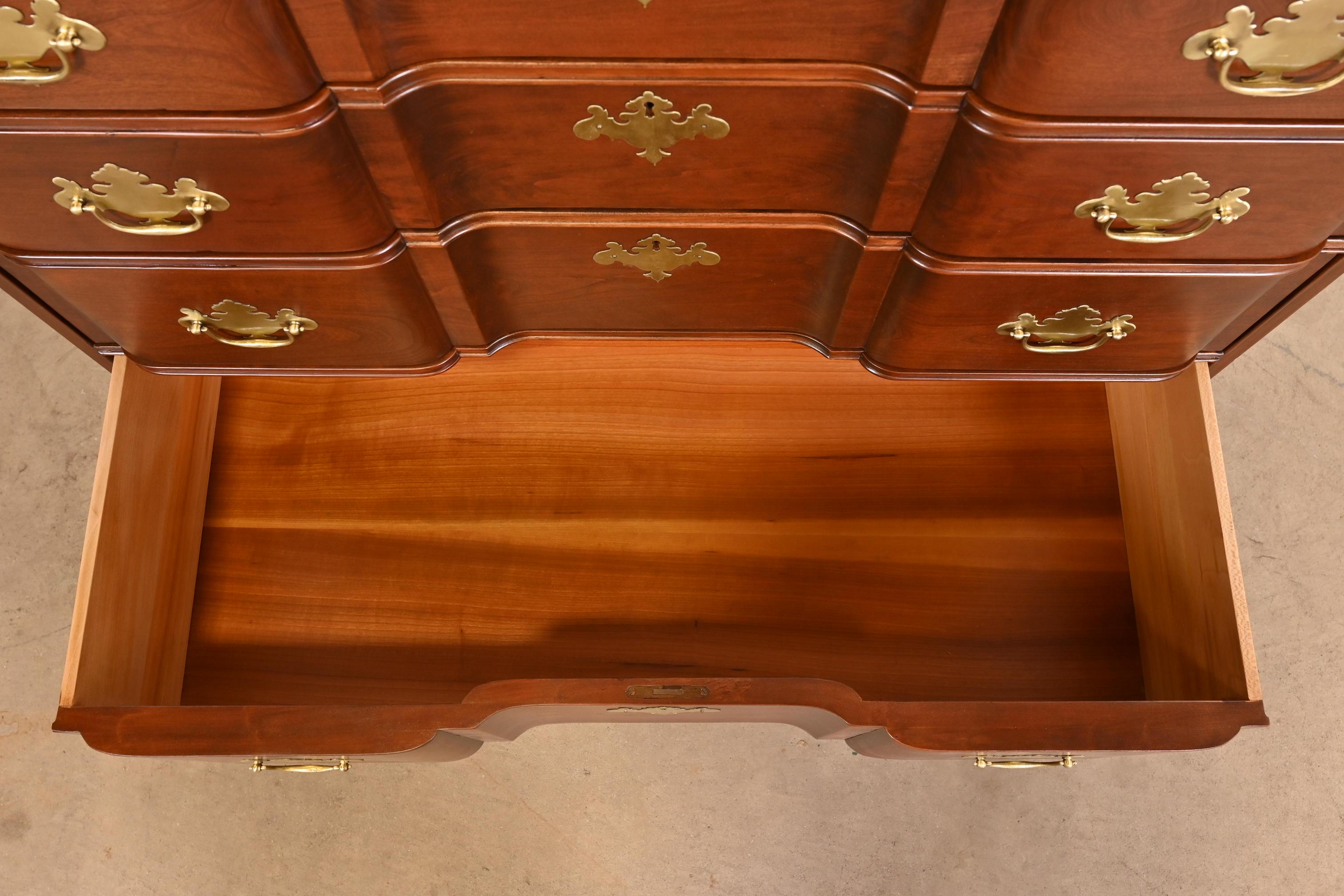 Kindel Furniture Georgian Carved Solid Mahogany Block Front Chest of Drawers For Sale 1