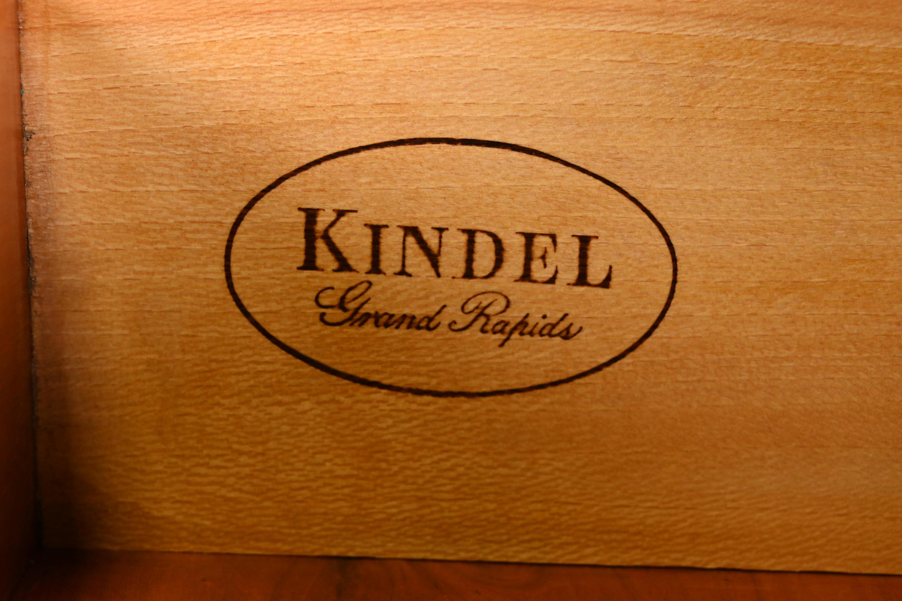 Kindel Furniture Georgian Carved Solid Mahogany Block Front Chest of Drawers For Sale 3
