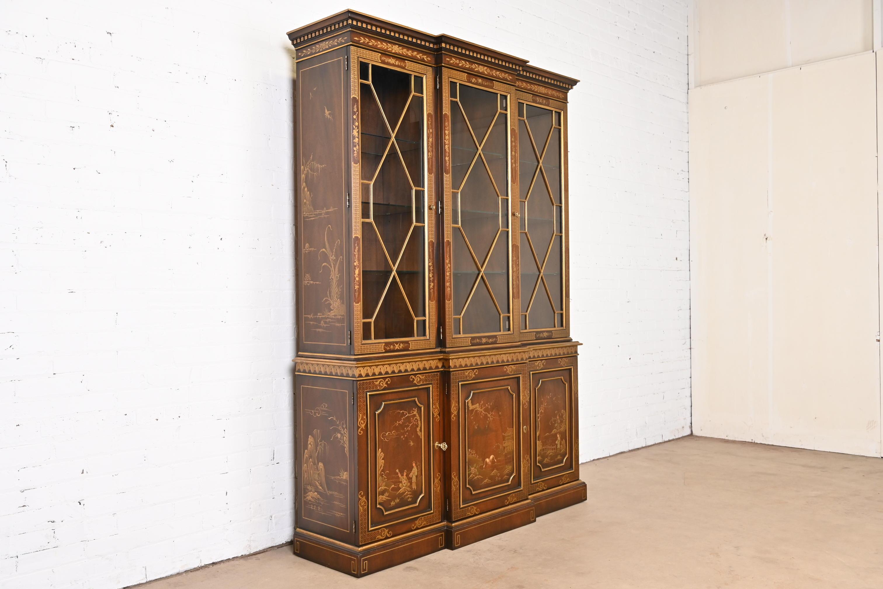 Kindel Furniture Georgian Chinoiserie Mahogany Breakfront Bookcase Cabinet In Good Condition For Sale In South Bend, IN