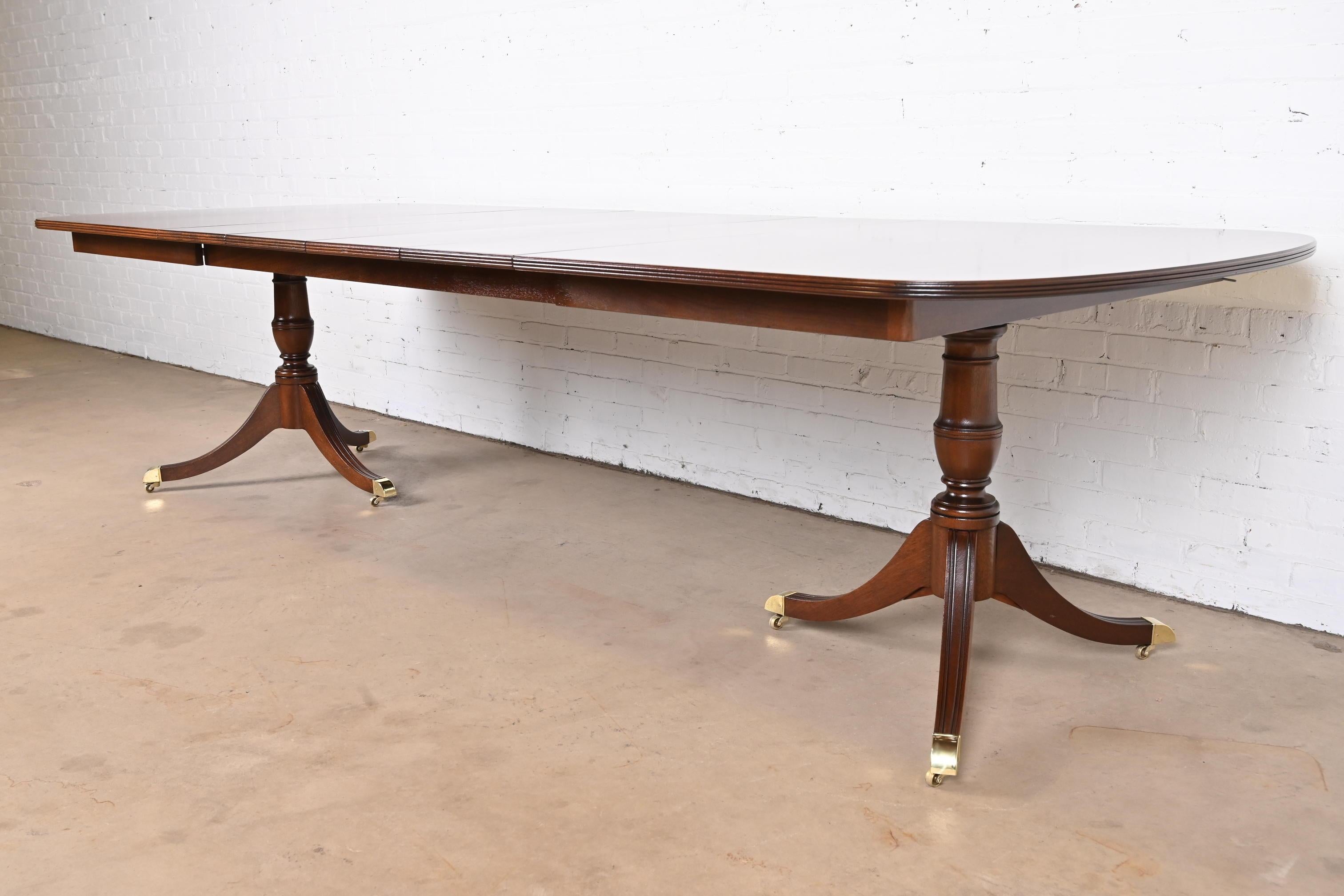 20th Century Kindel Furniture Georgian Flame Mahogany Double Pedestal Extension Dining Table
