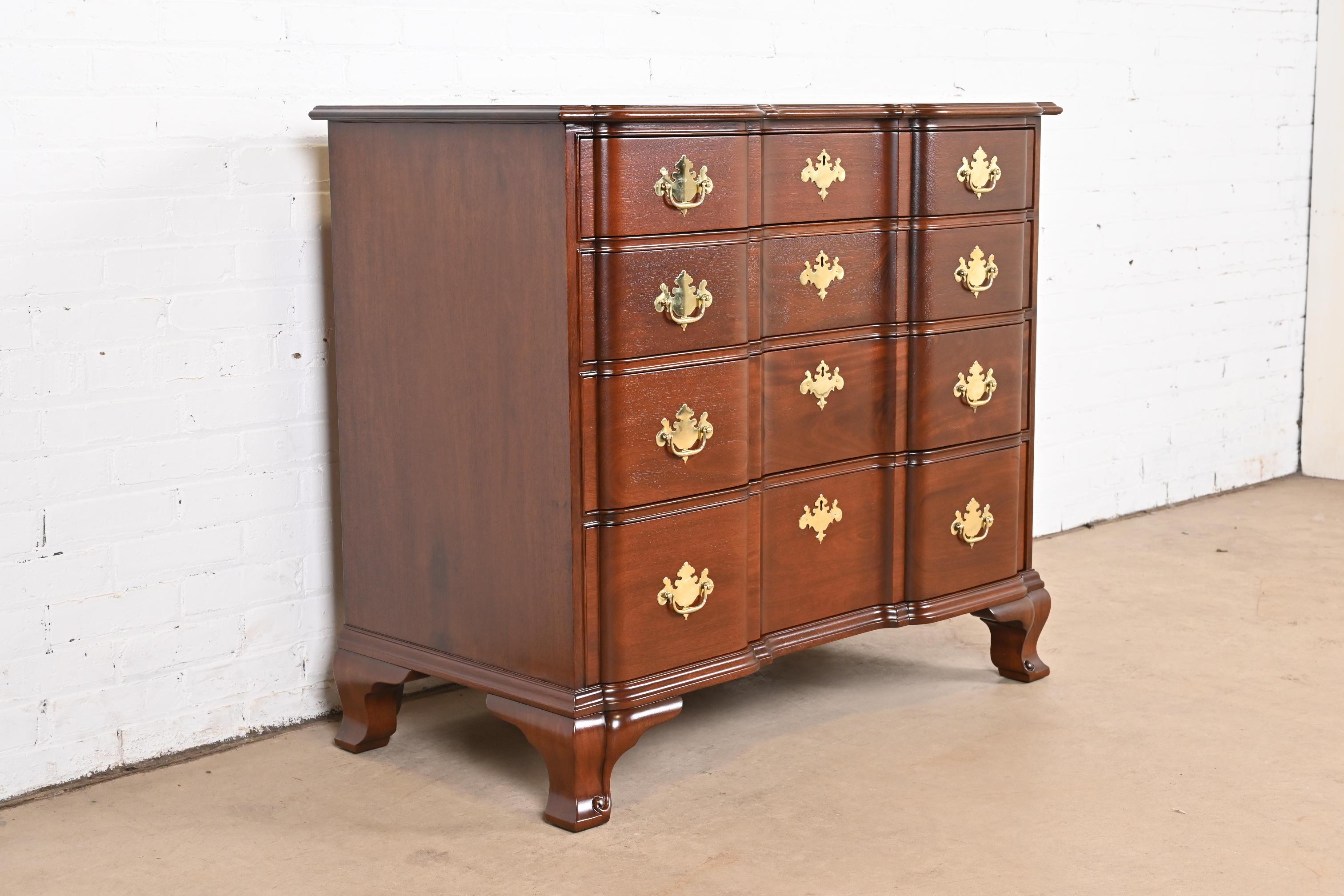 Kindel Furniture Georgian Mahogany Block Front Chest of Drawers, Refinished For Sale 1