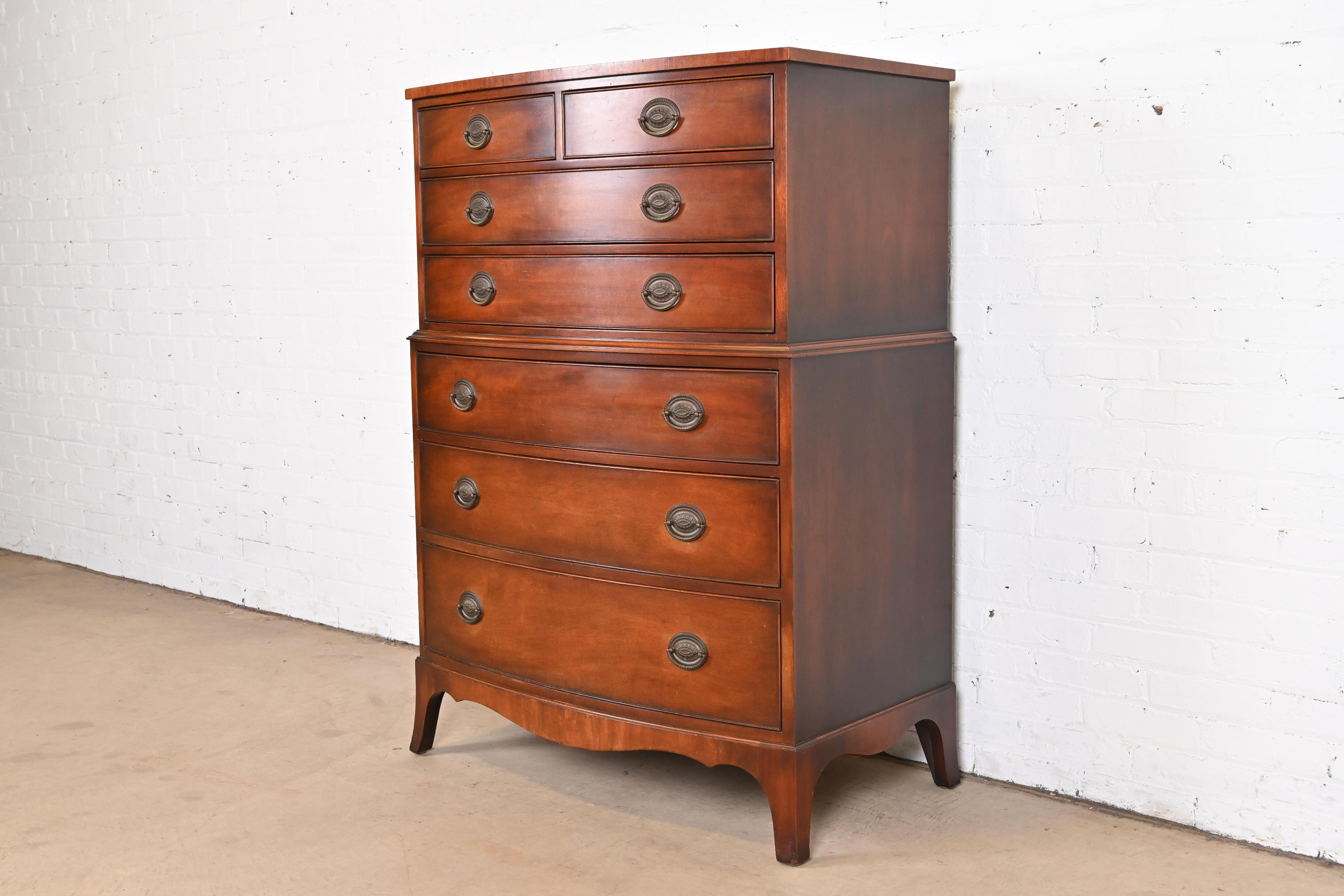 American Kindel Furniture Georgian Mahogany Bow Front Highboy Dresser, circa 1960s For Sale